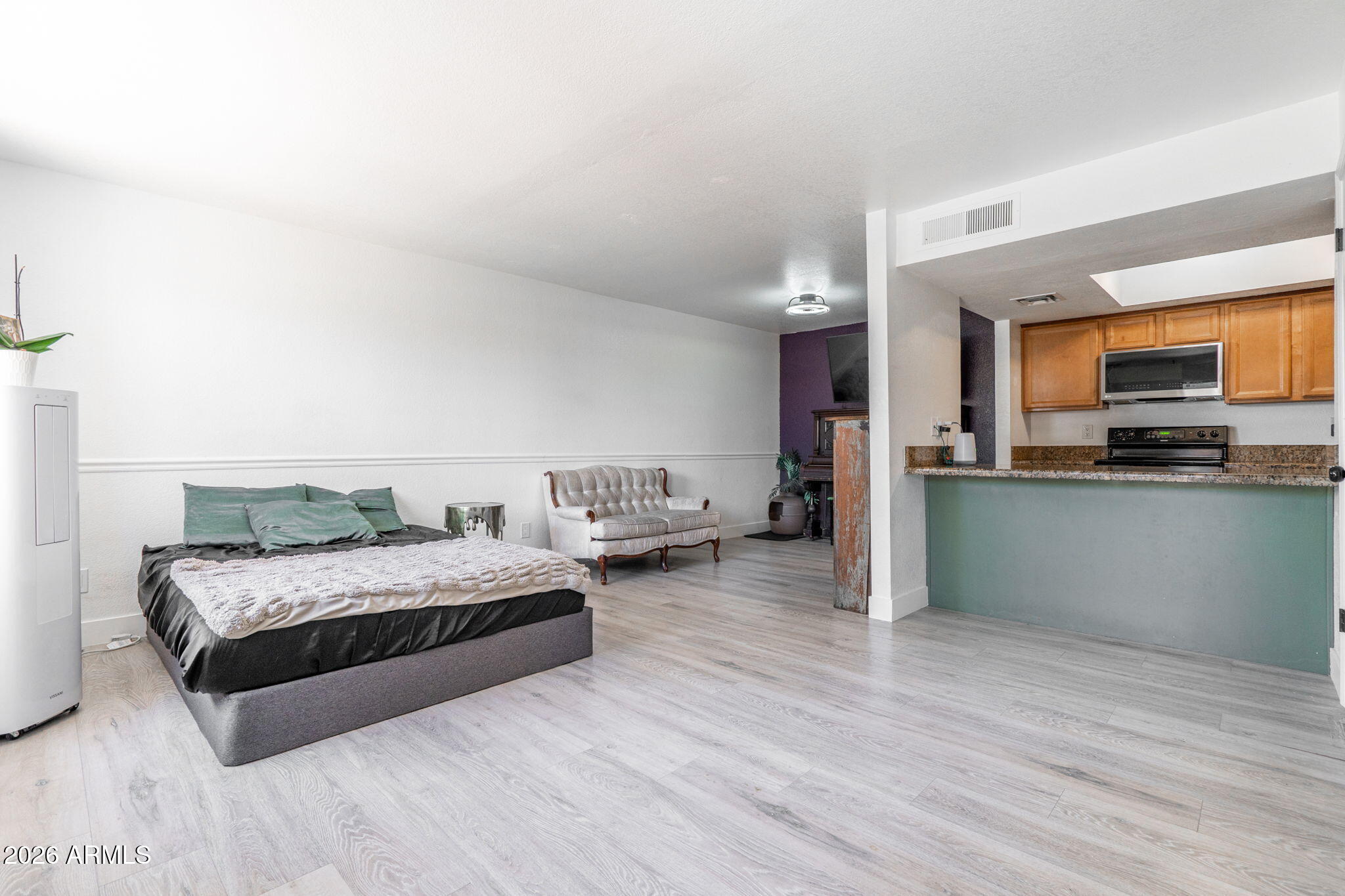222 W BROWN Road 32