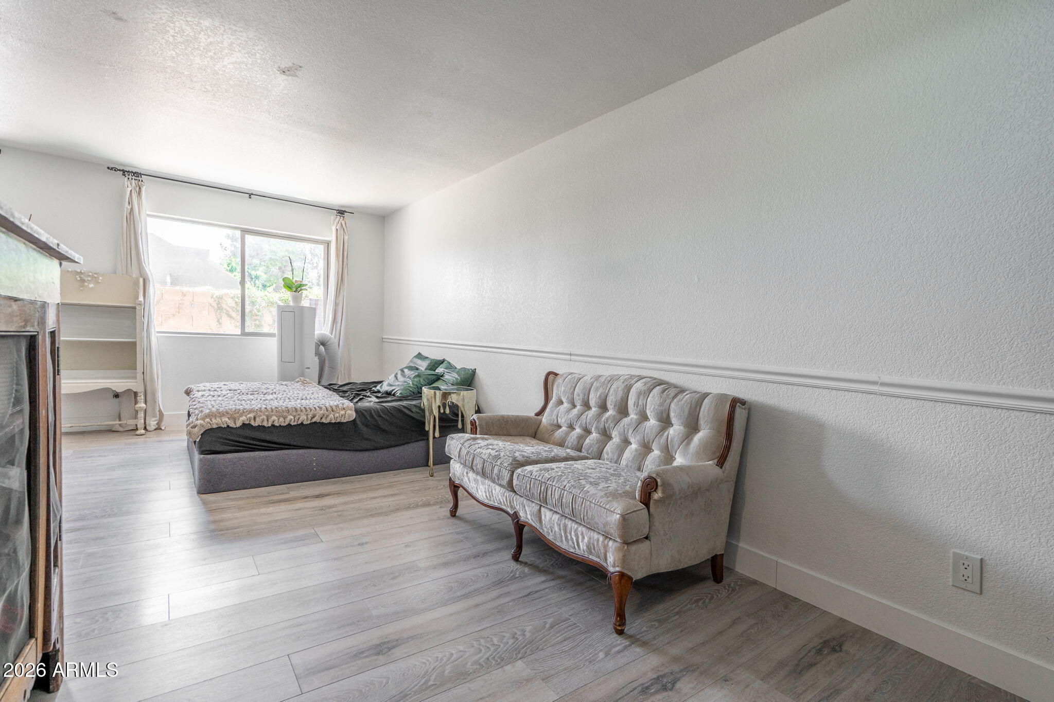 222 W BROWN Road 32
