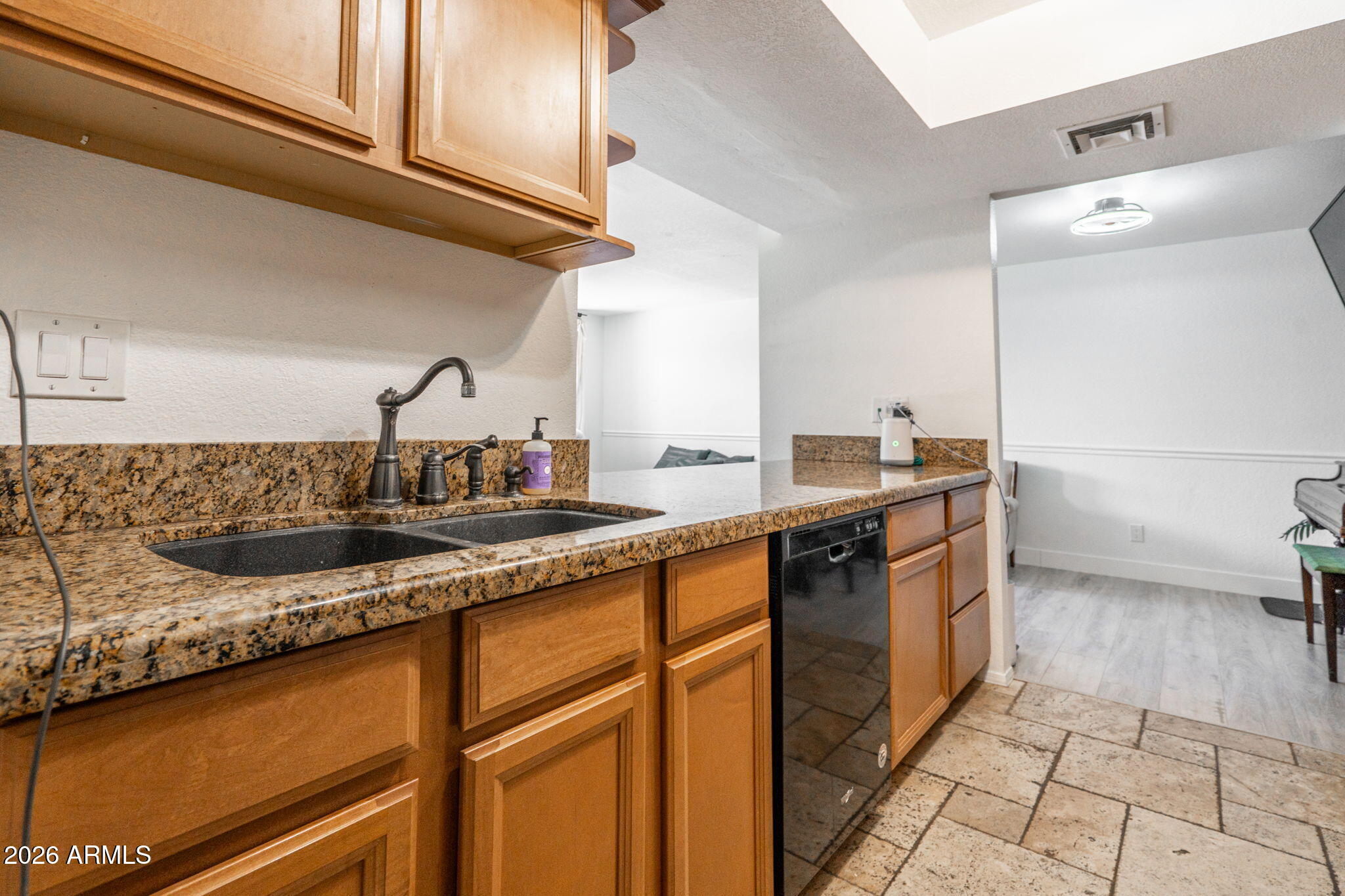 222 W BROWN Road 32