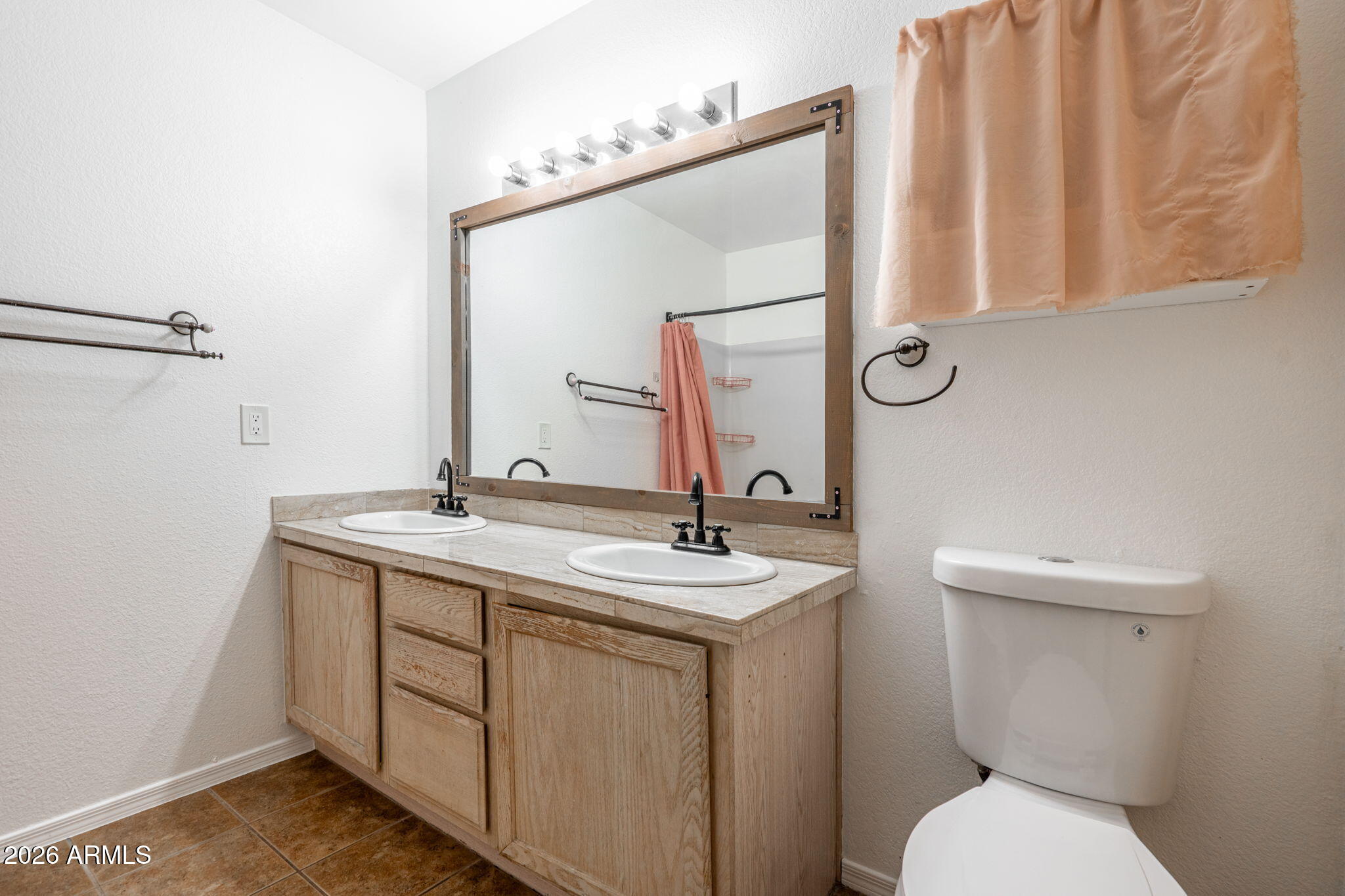 222 W BROWN Road 32