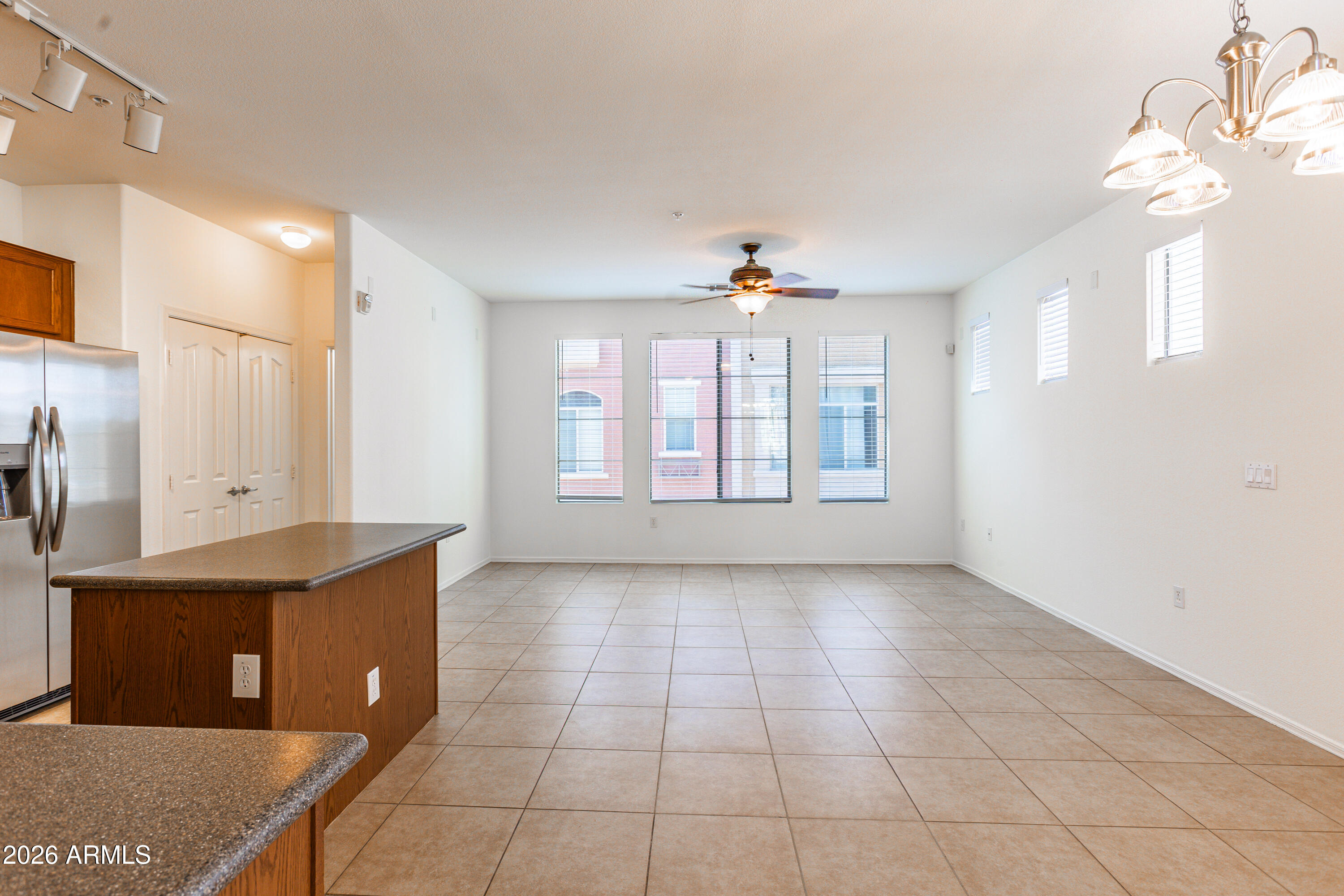 240 W JUNIPER Avenue 1257