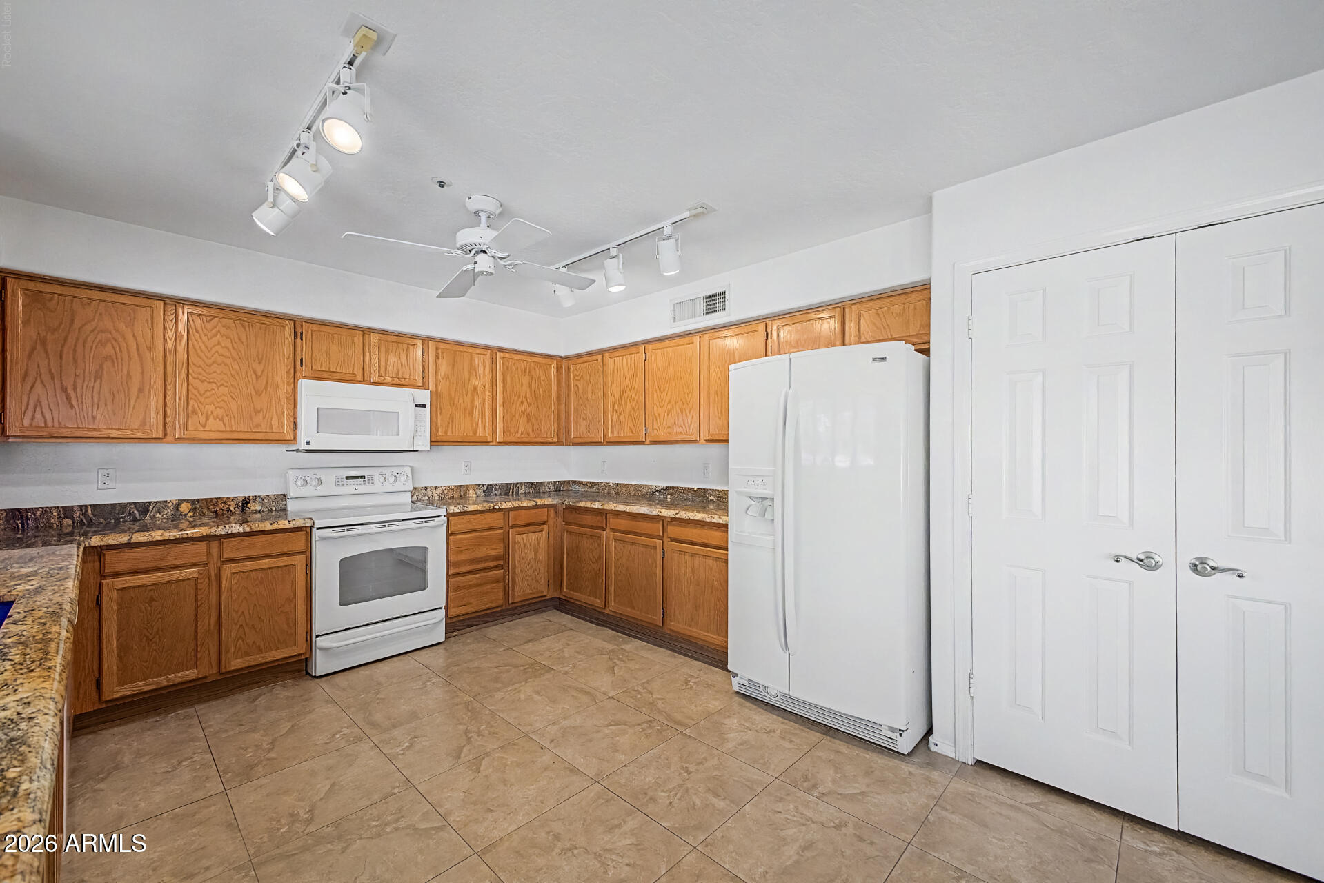 8839 E FLORIADE Drive