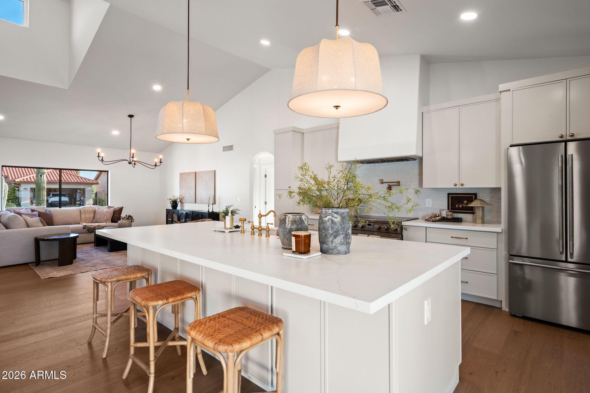 10572 E BELLA VISTA Drive