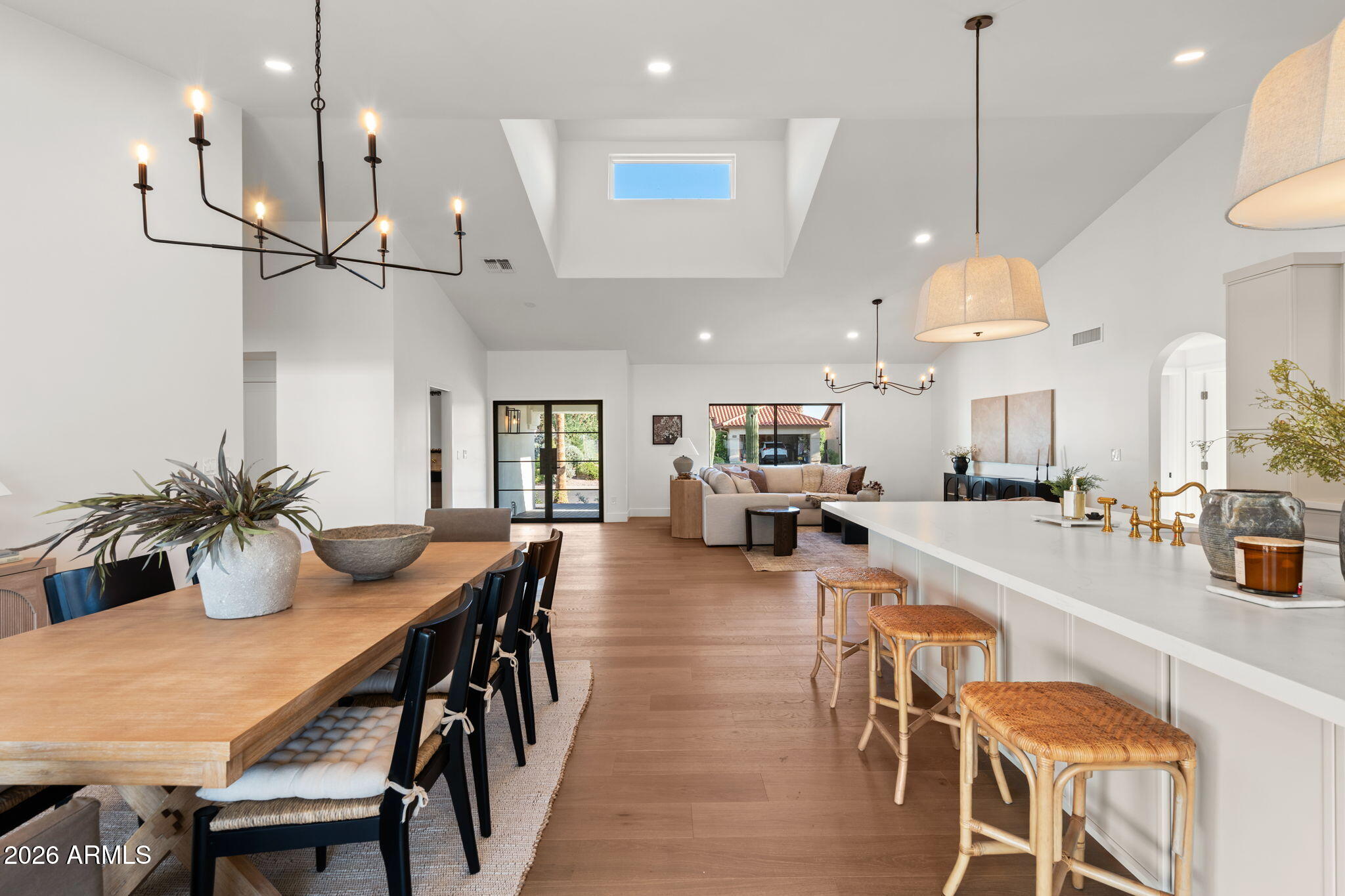 10572 E BELLA VISTA Drive