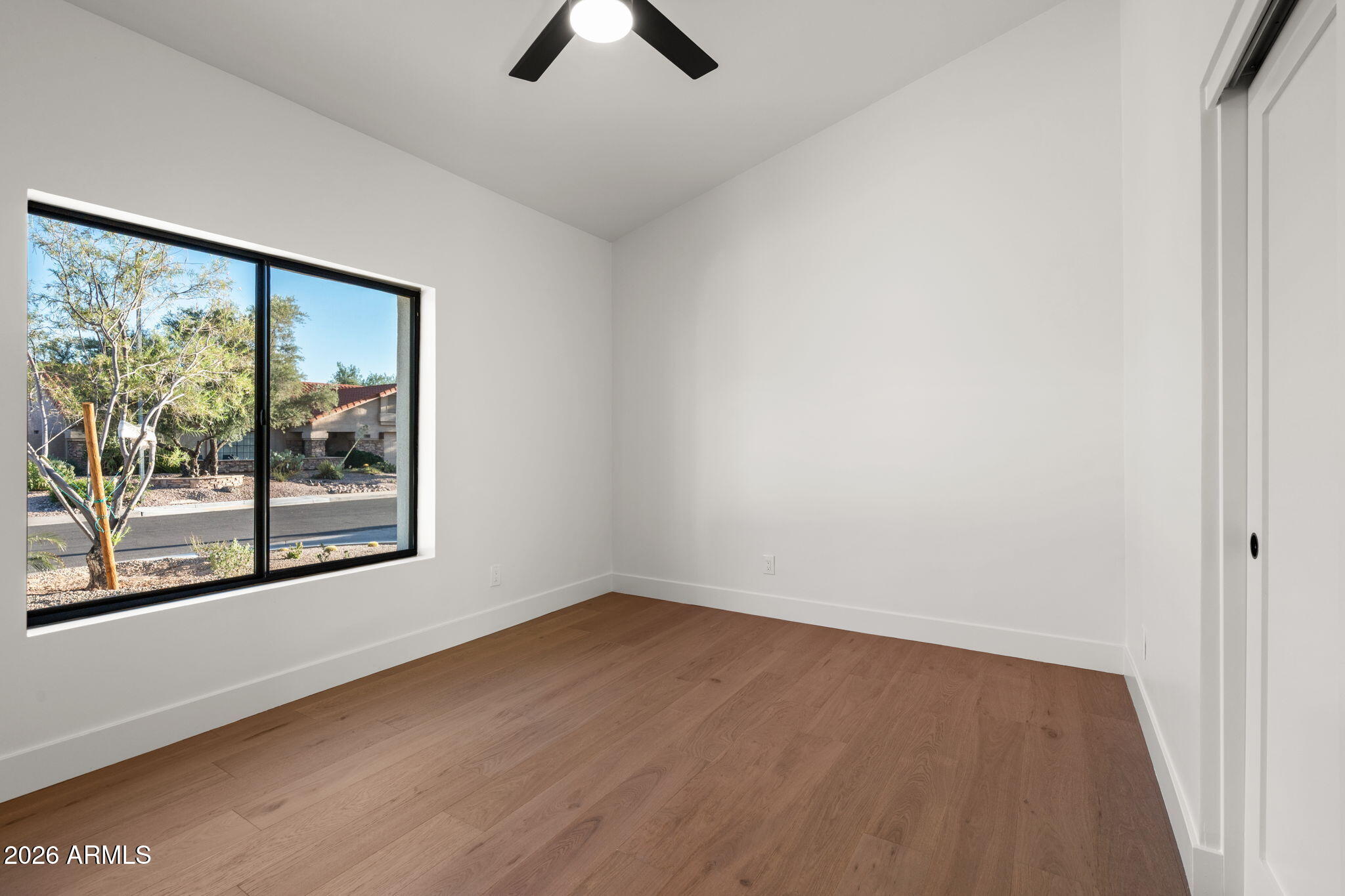 10572 E BELLA VISTA Drive