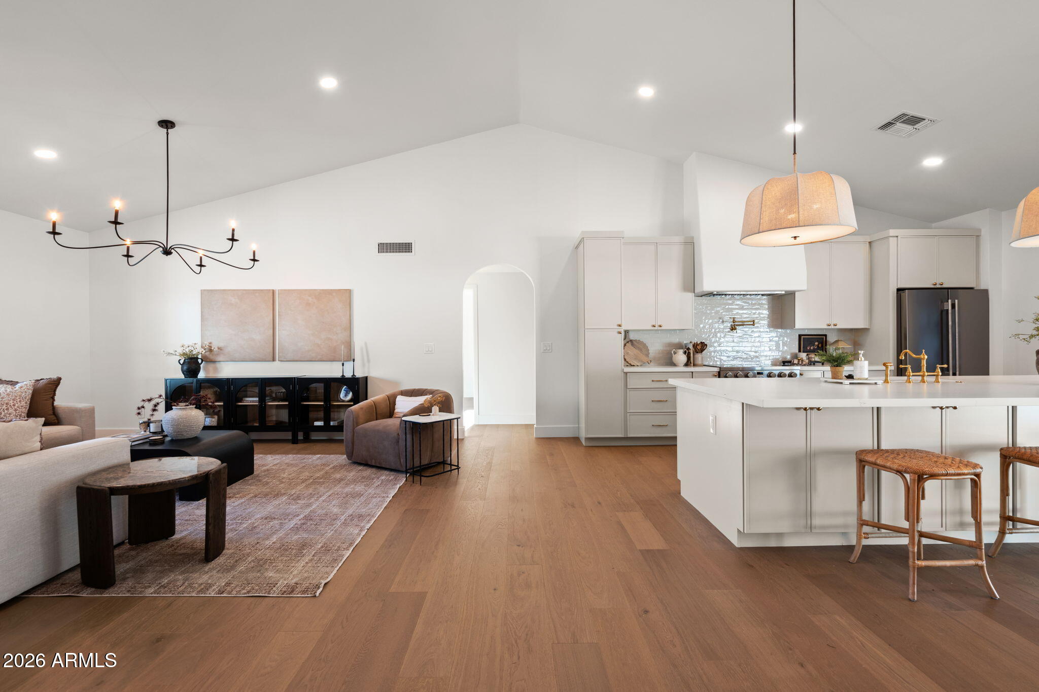 10572 E BELLA VISTA Drive
