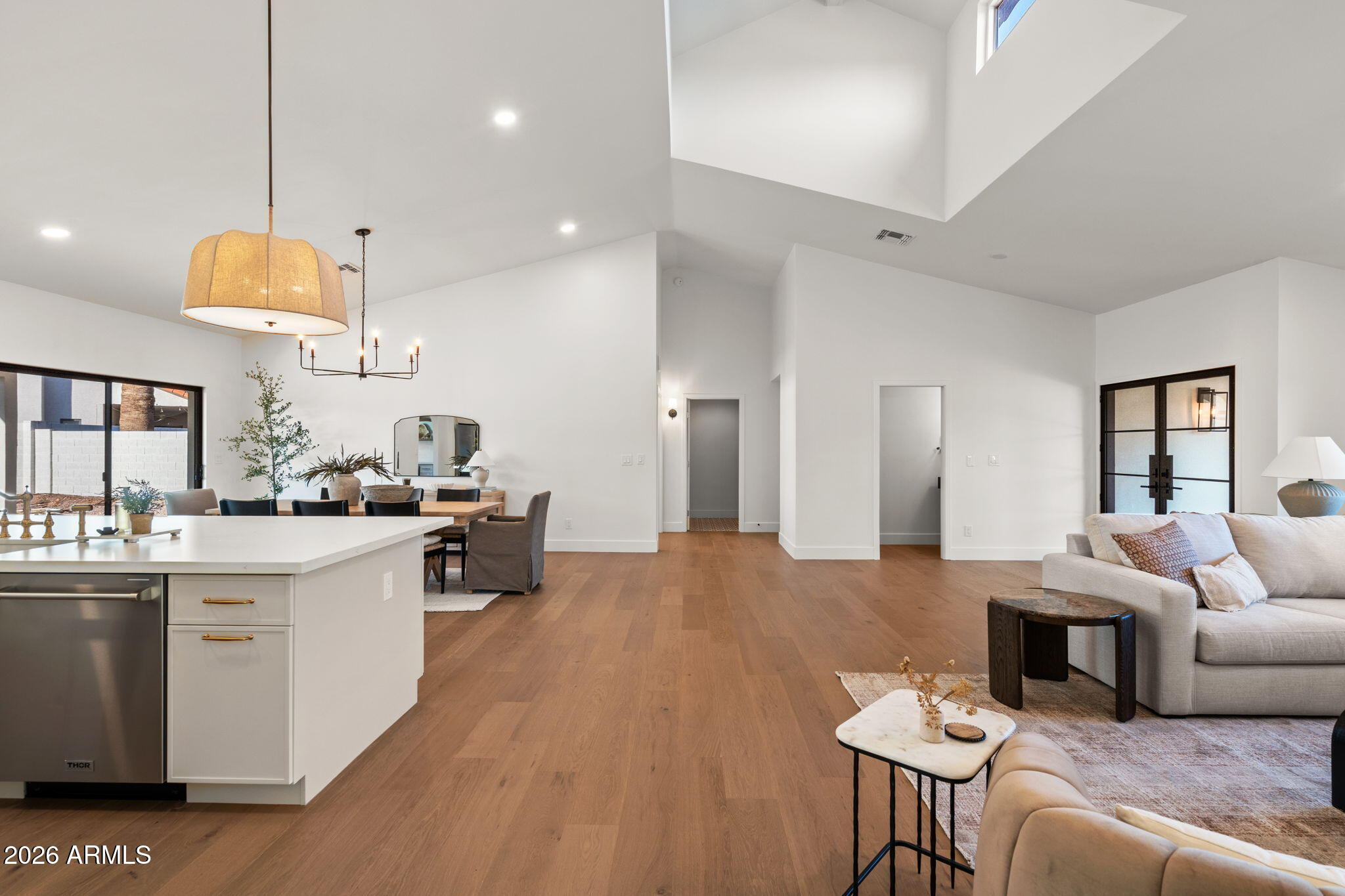 10572 E BELLA VISTA Drive
