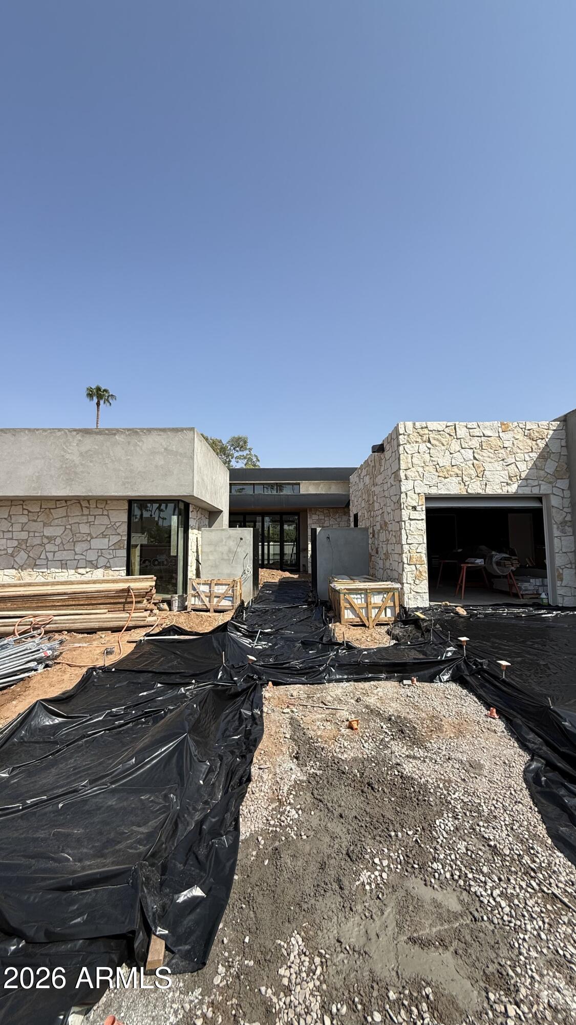 8528 E CLYDESDALE Trail