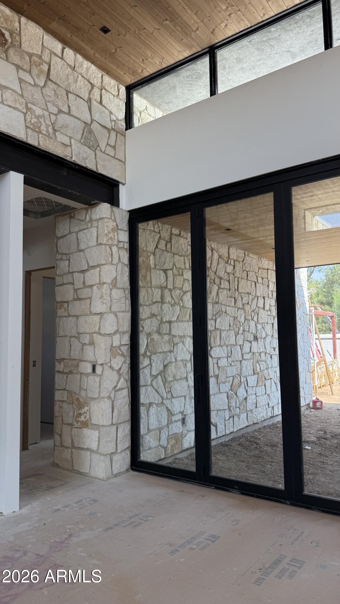 8528 E CLYDESDALE Trail
