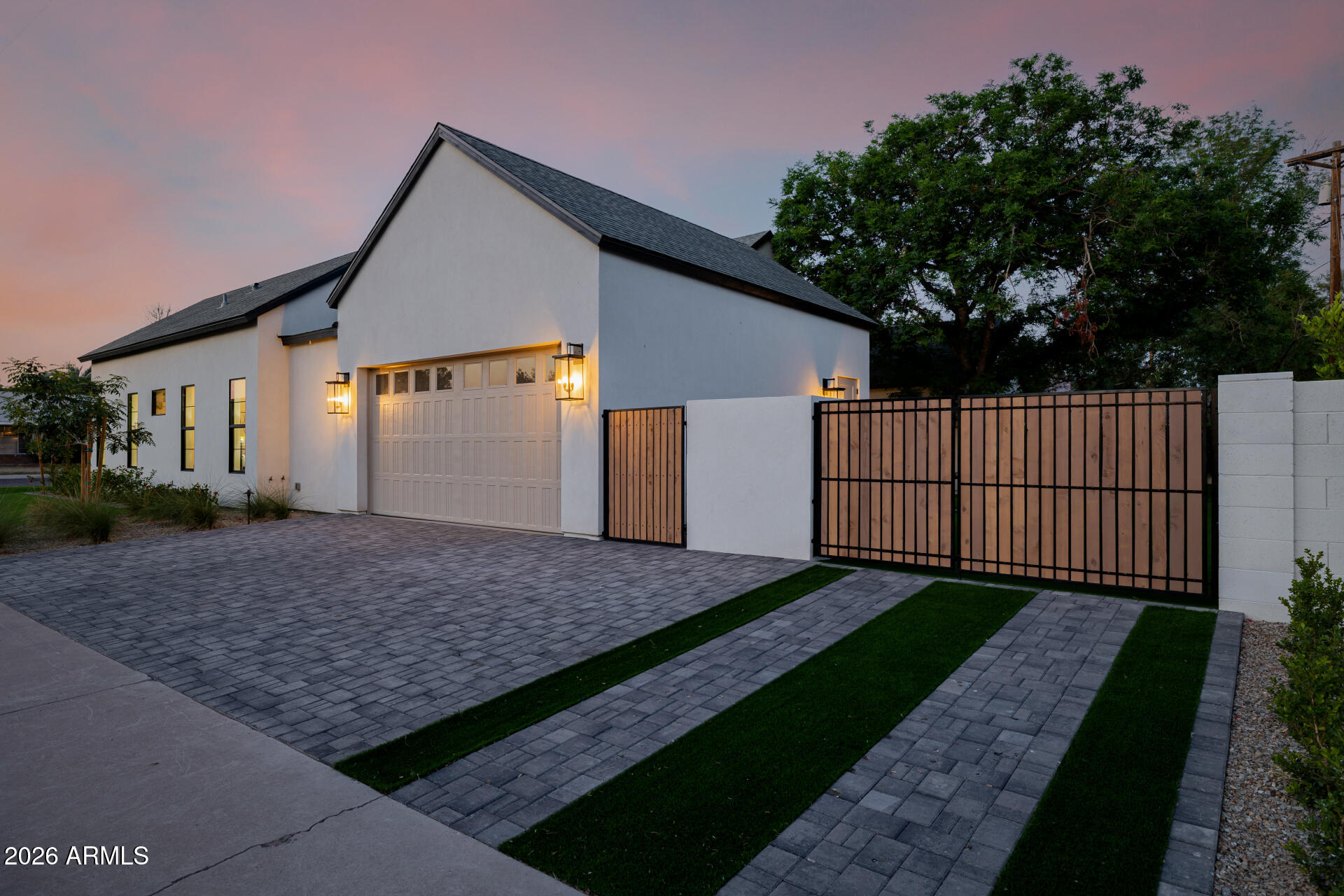 3301 E ELM Street