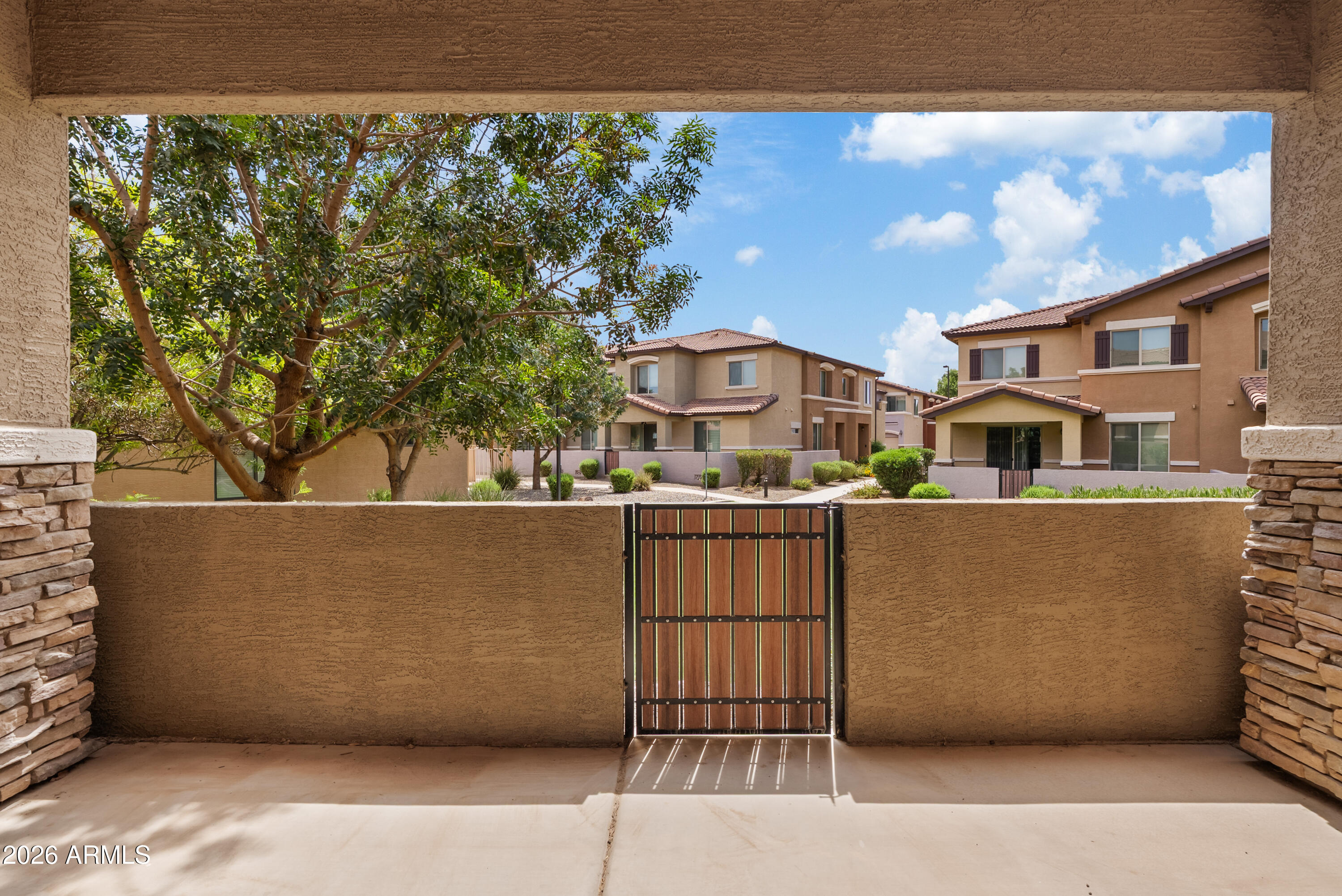 7726 E BASELINE Road 129
