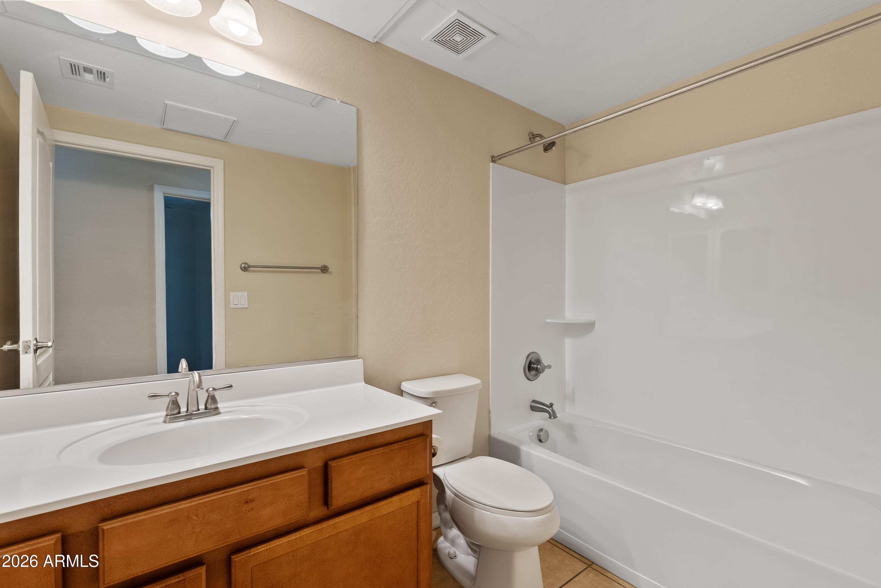 7726 E BASELINE Road 129