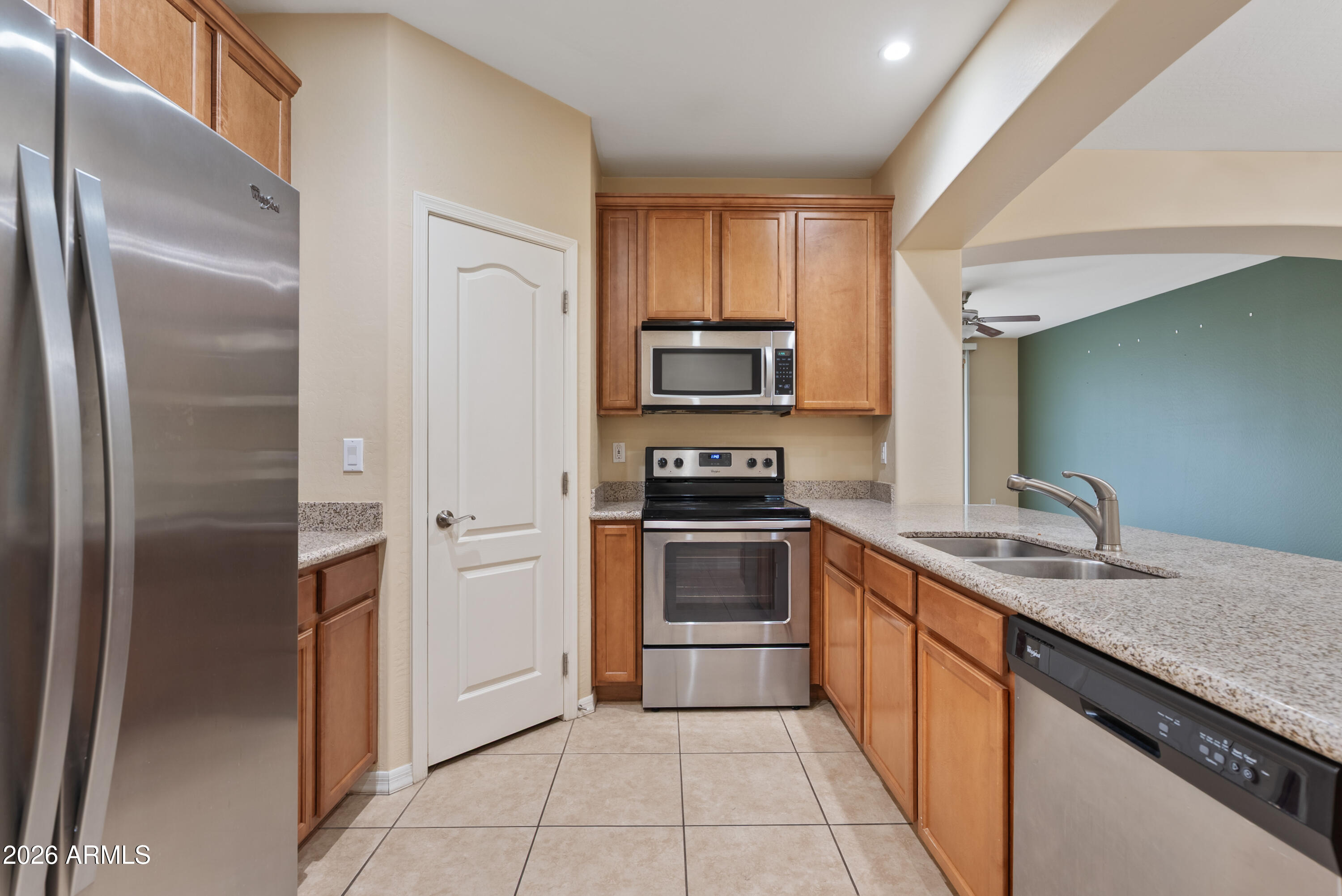 7726 E BASELINE Road 129