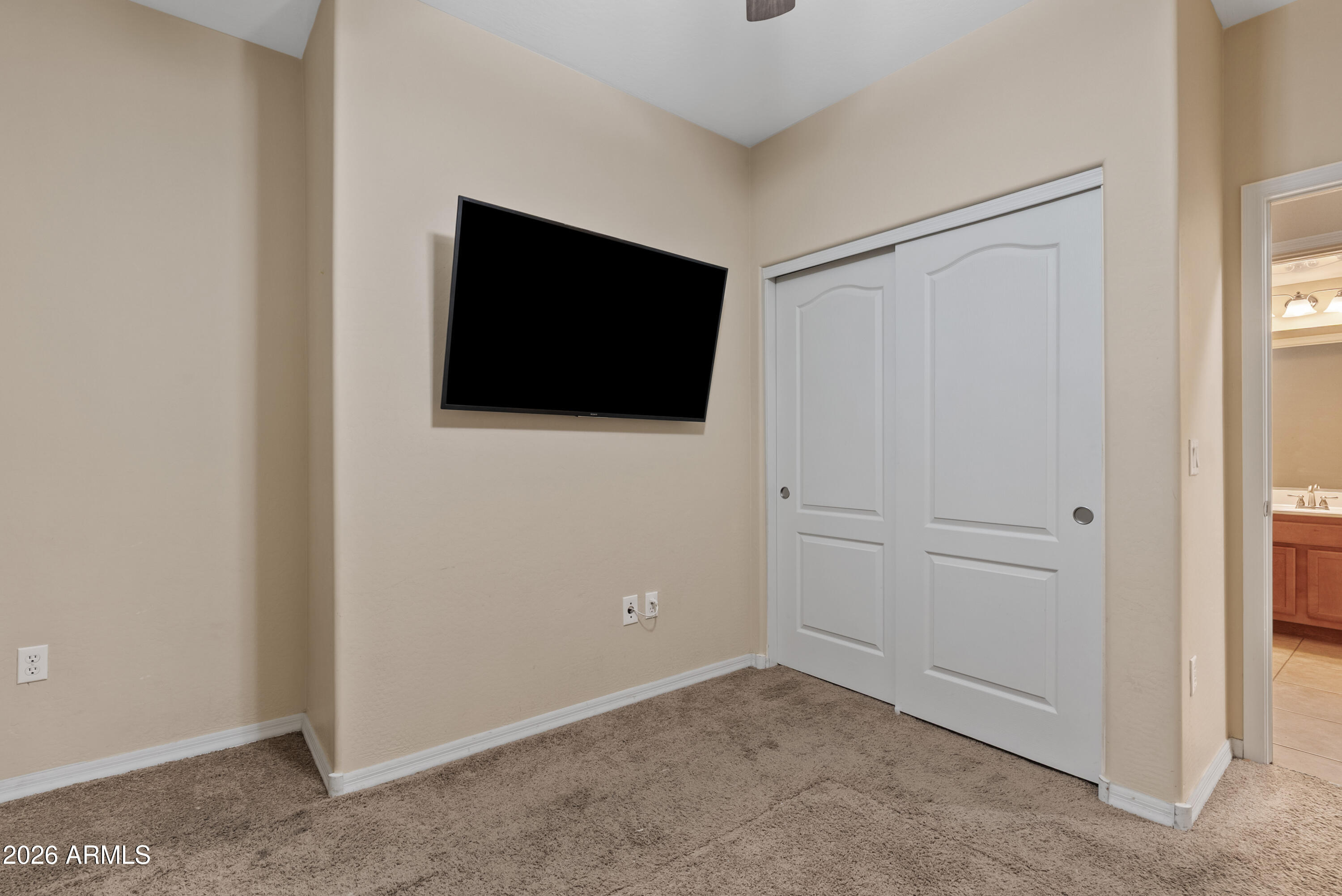 7726 E BASELINE Road 129