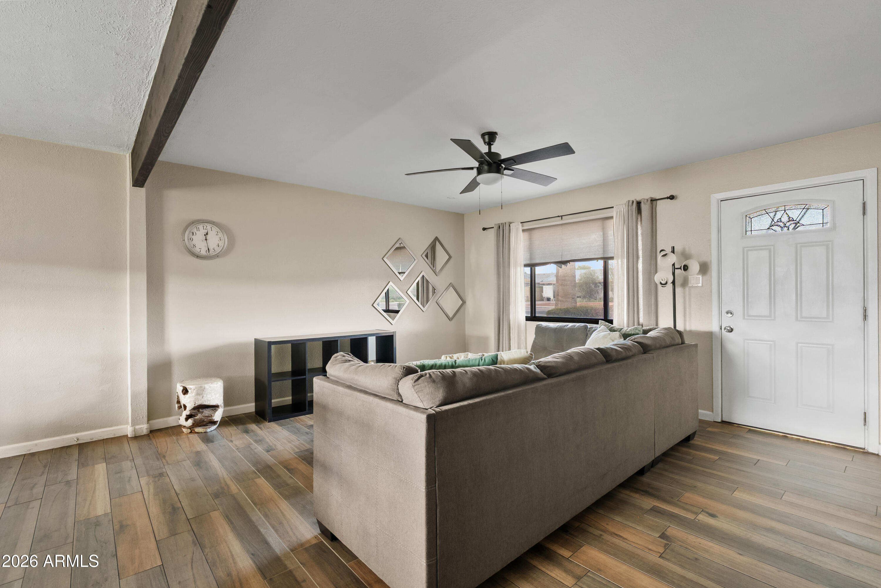 449 E CONTINENTAL Drive
