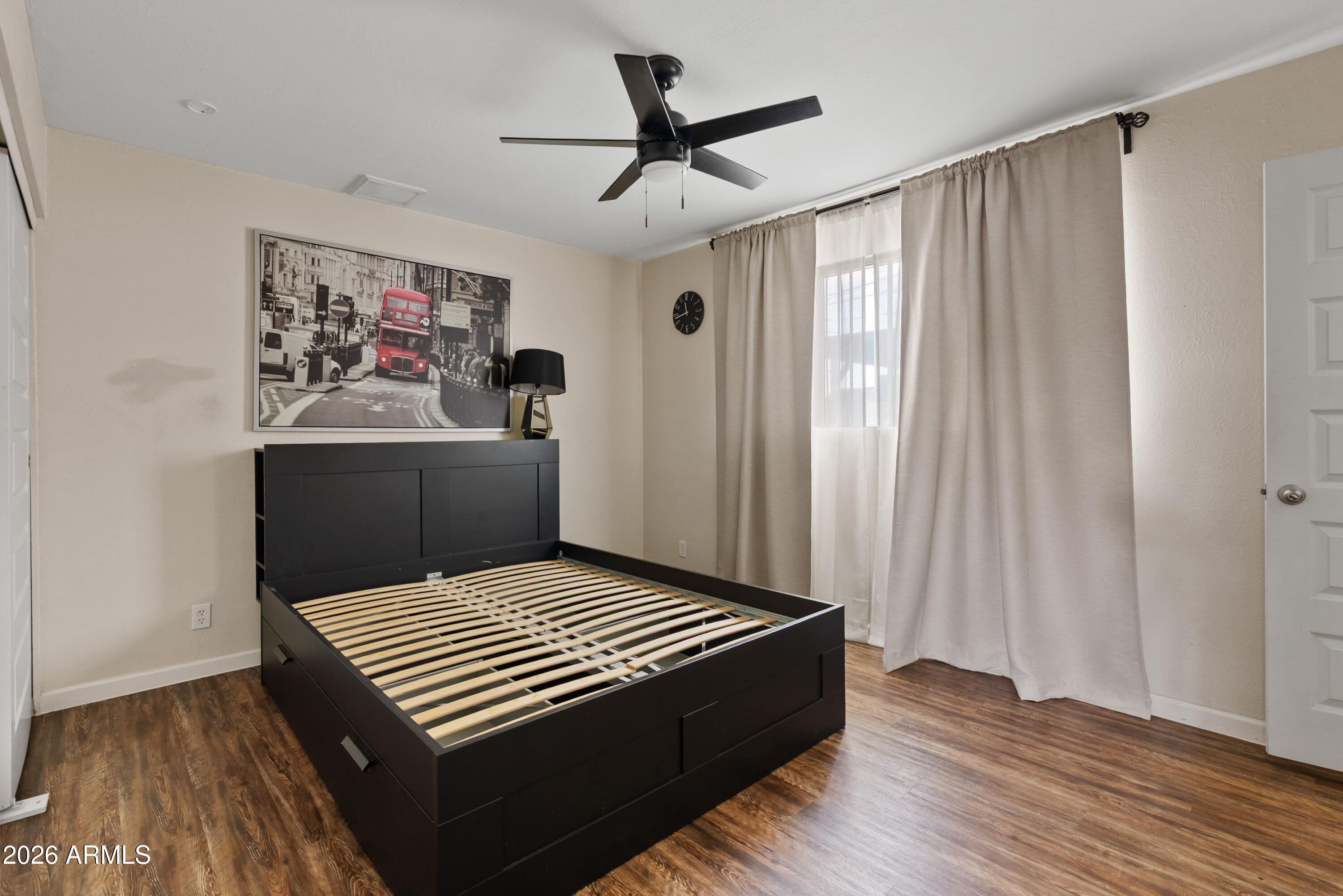 449 E CONTINENTAL Drive