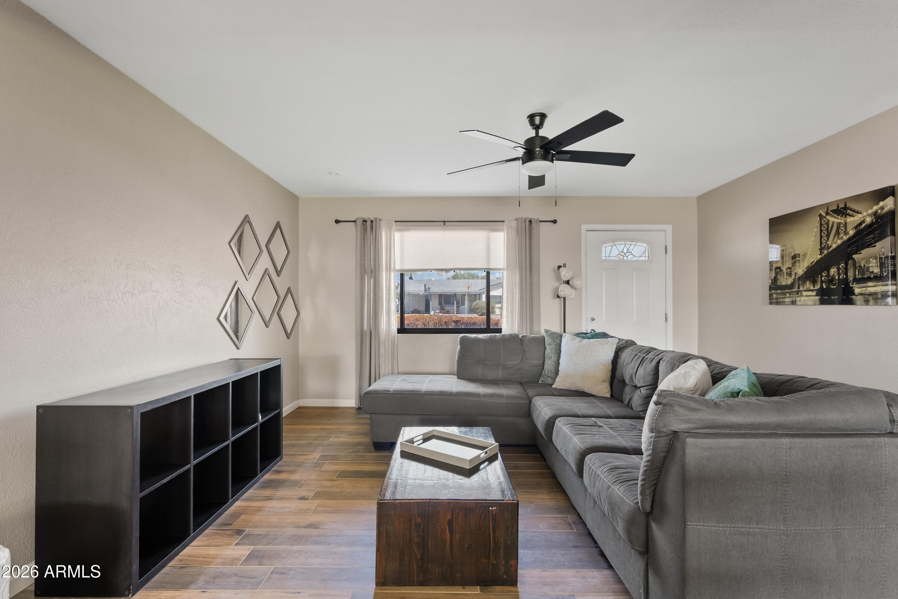 449 E CONTINENTAL Drive