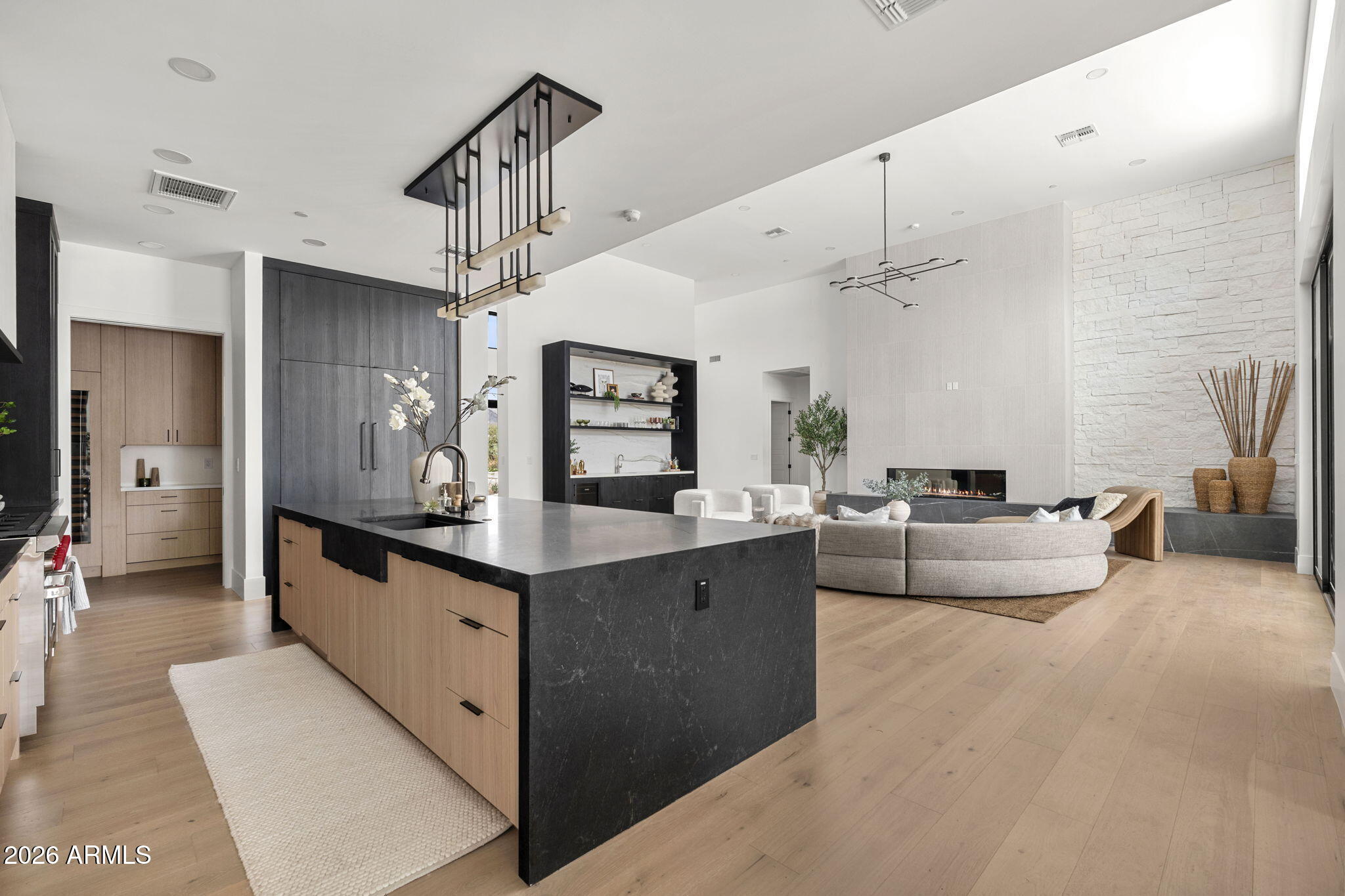 4165 E SAINT JOSEPH Way
