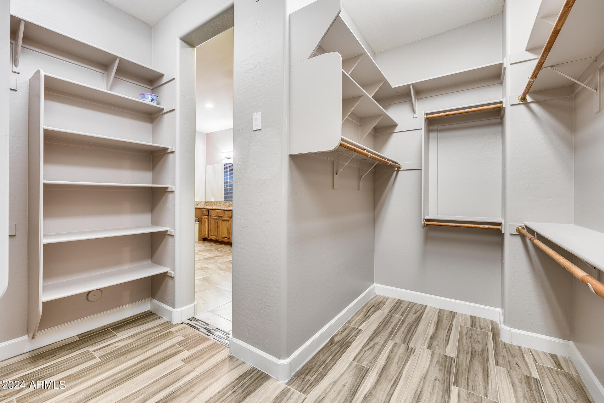 3786 E CHESTNUT Lane