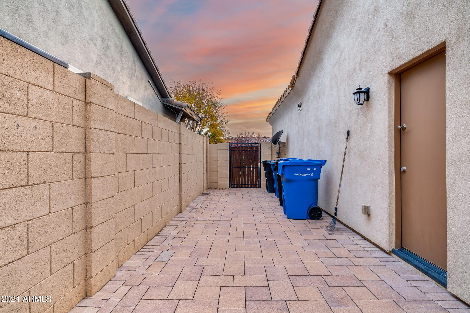 3786 E CHESTNUT Lane