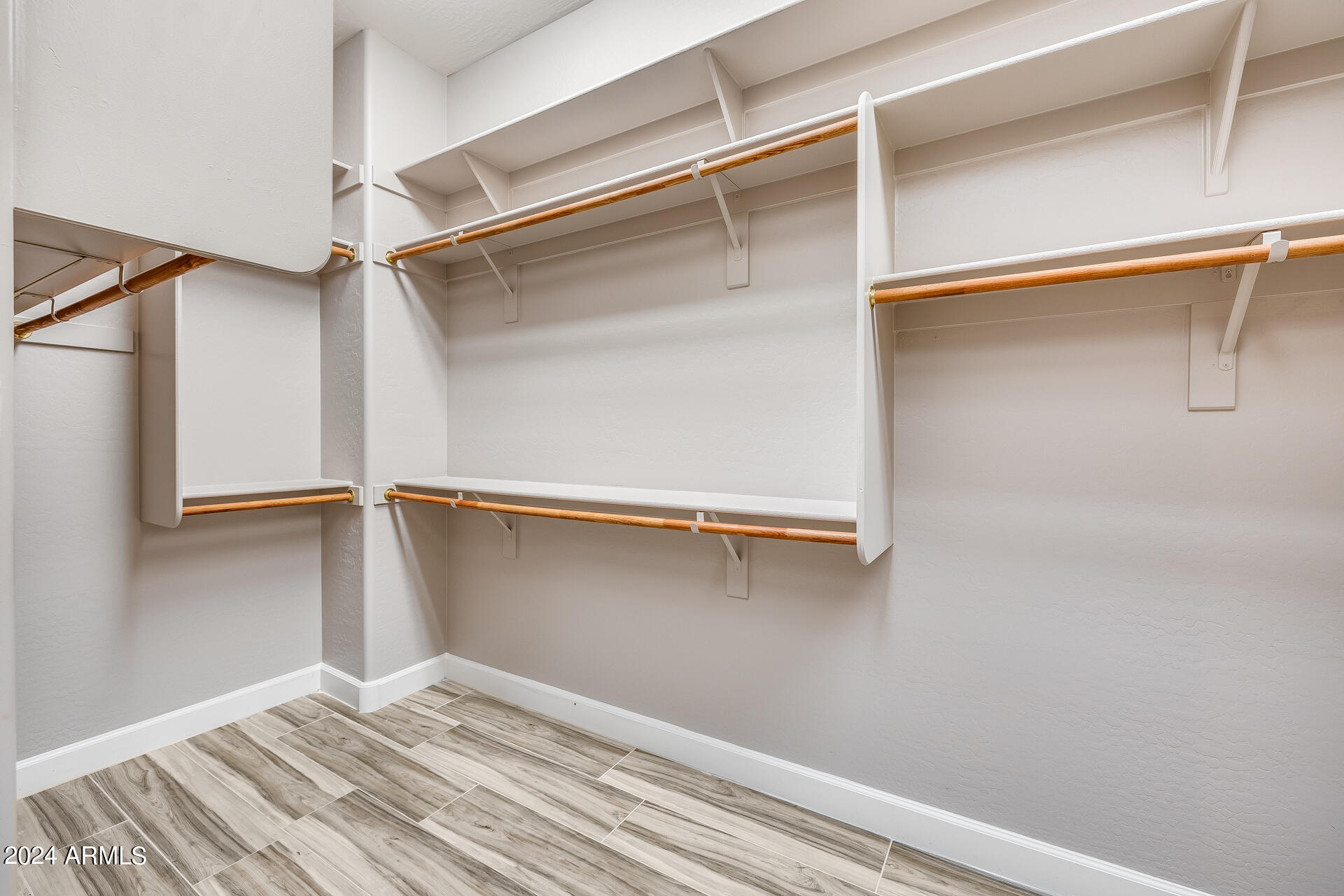 3786 E CHESTNUT Lane