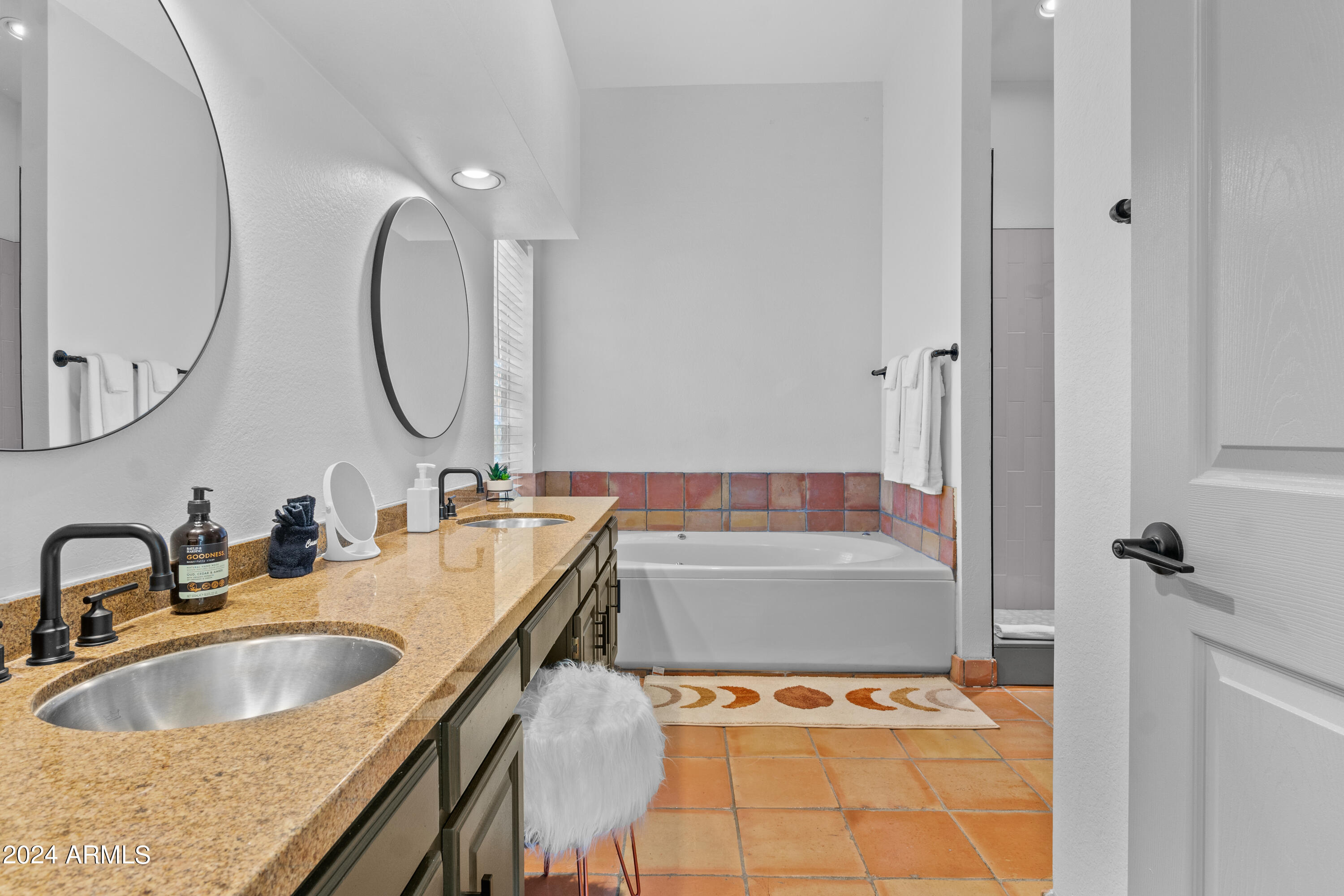 9837 E PERSHING Avenue