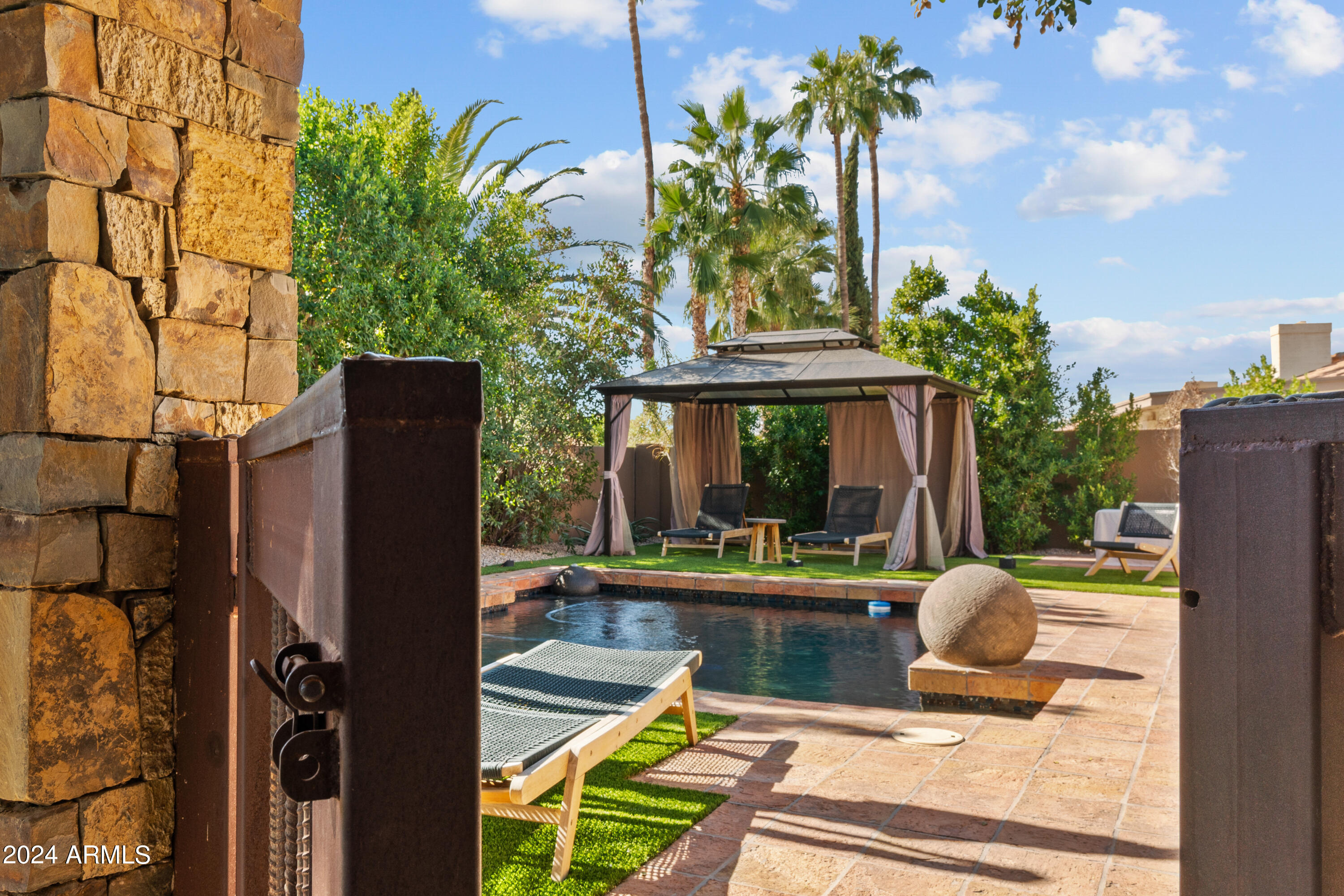 9837 E PERSHING Avenue