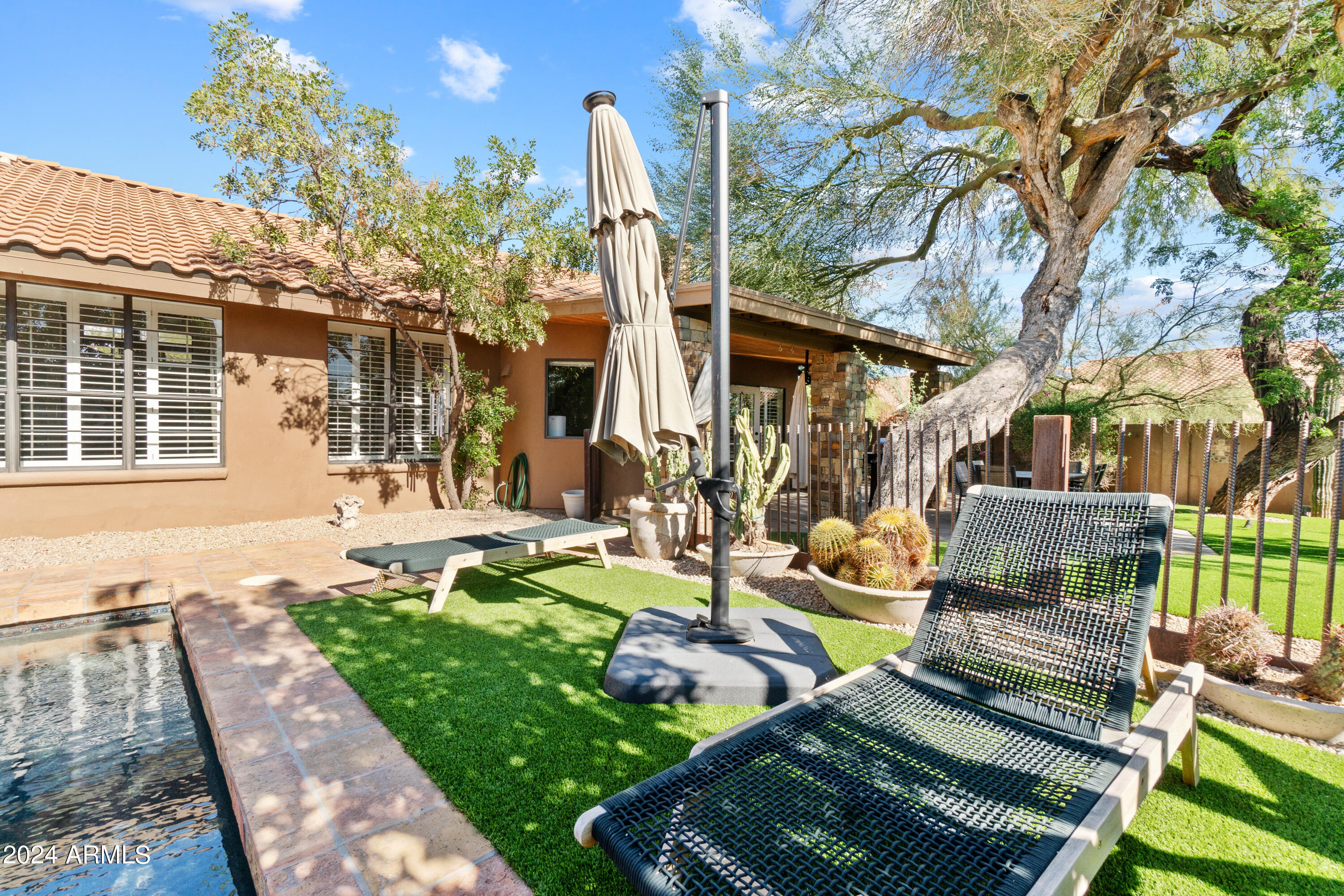 9837 E PERSHING Avenue