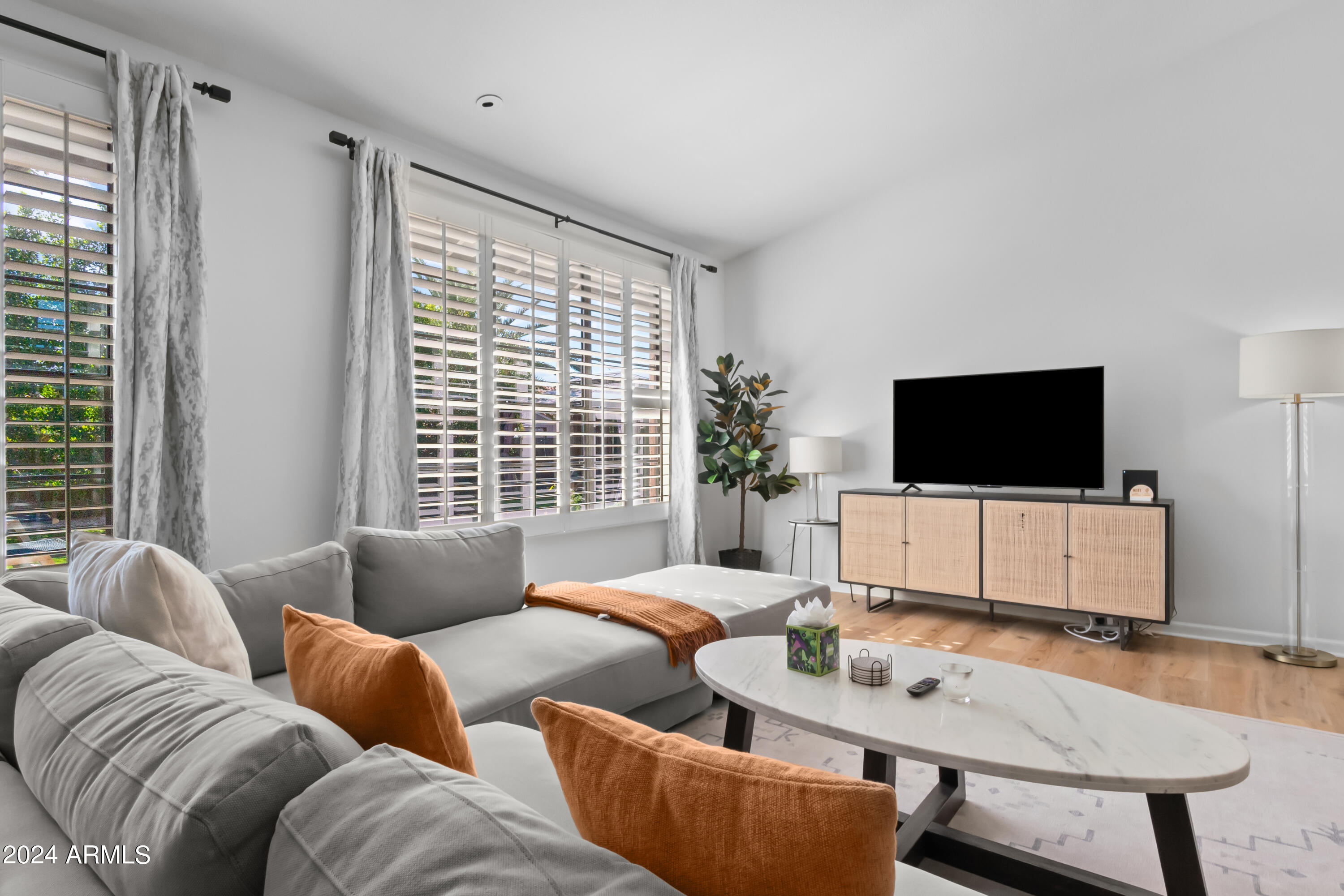 9837 E PERSHING Avenue