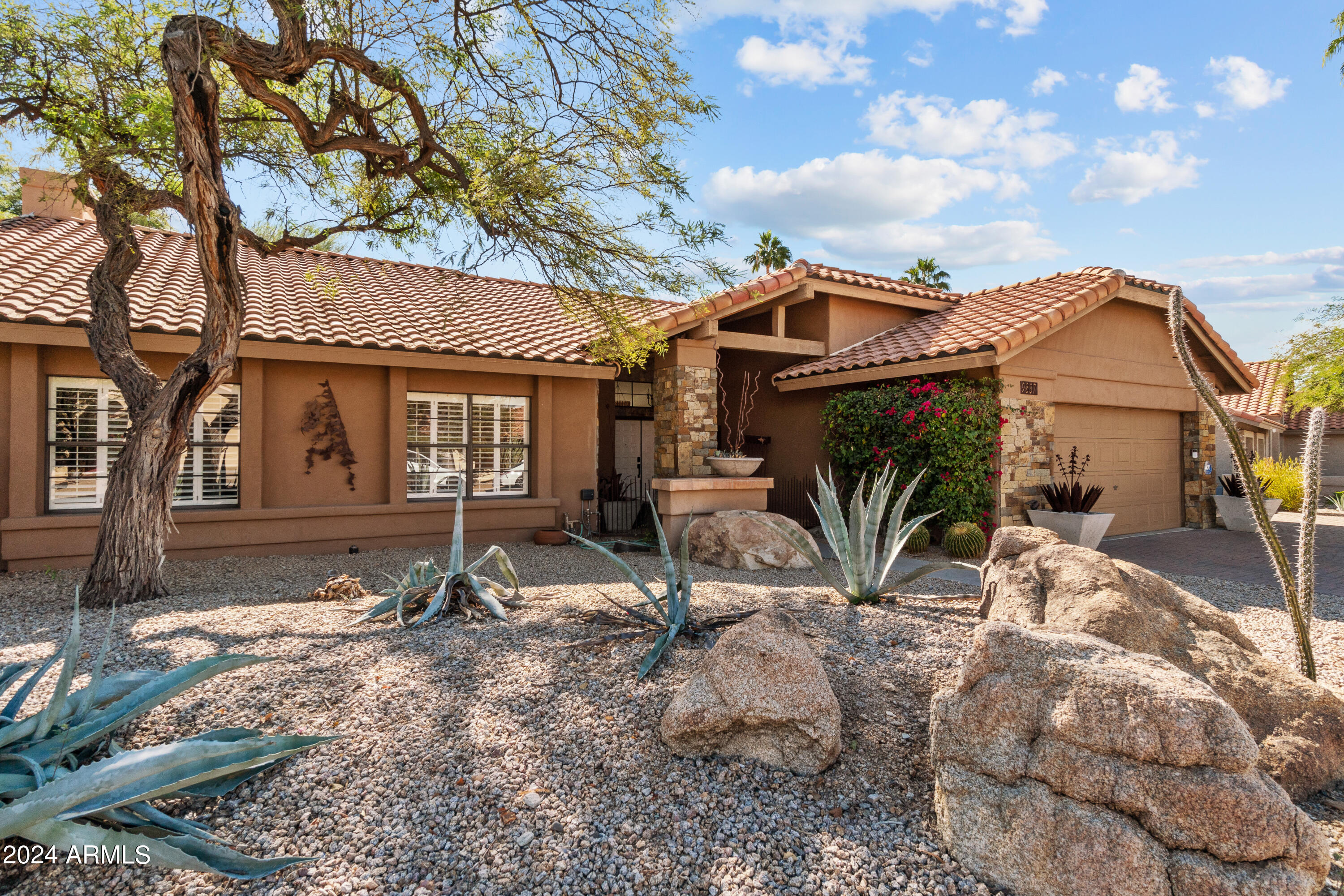 9837 E PERSHING Avenue