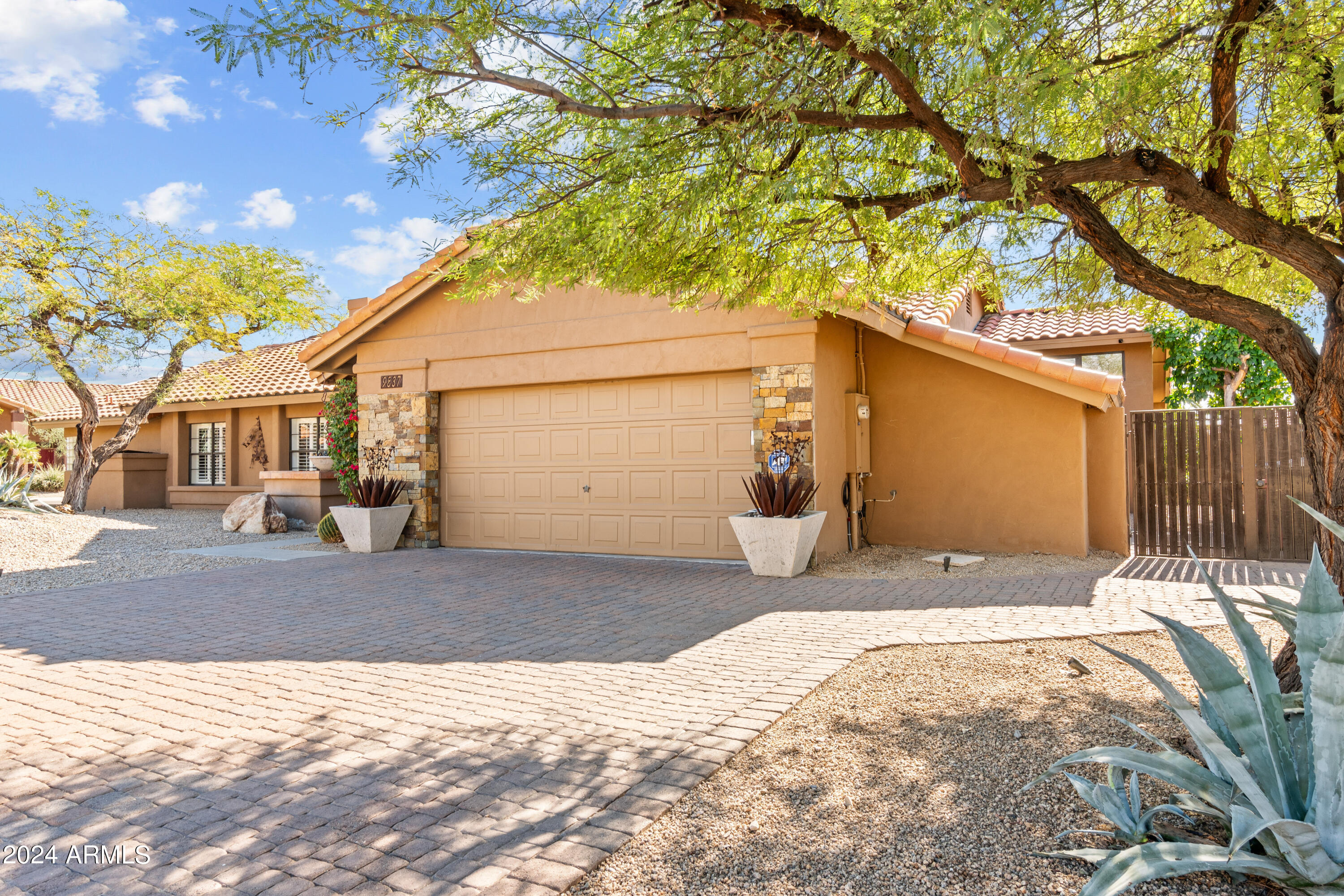 9837 E PERSHING Avenue