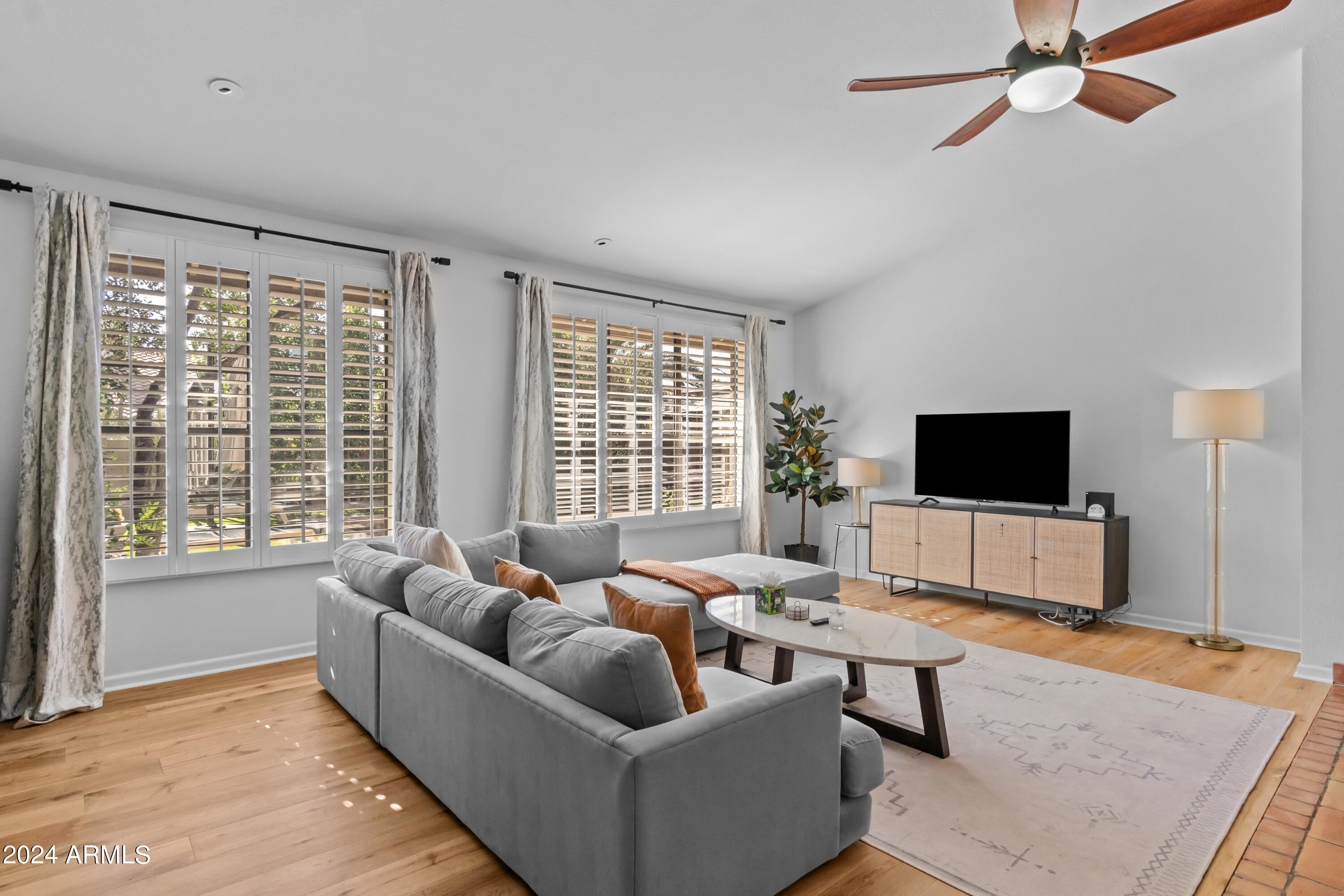 9837 E PERSHING Avenue