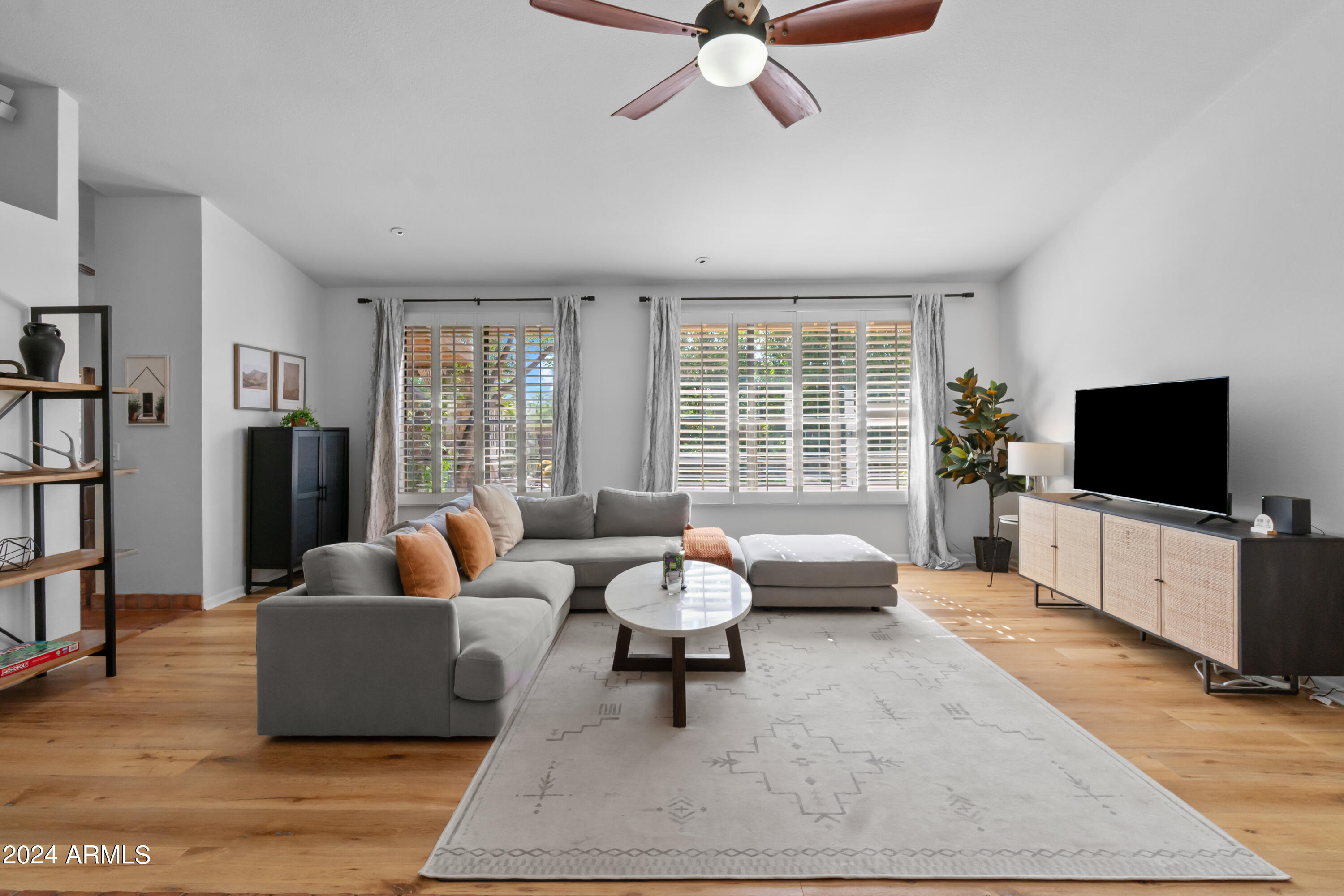 9837 E PERSHING Avenue