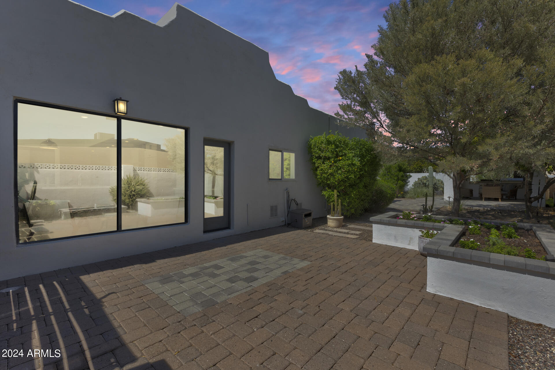 7042 E ORANGE BLOSSOM Lane