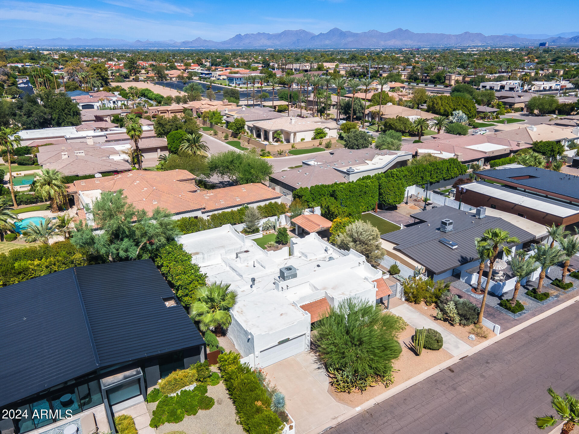 7042 E ORANGE BLOSSOM Lane