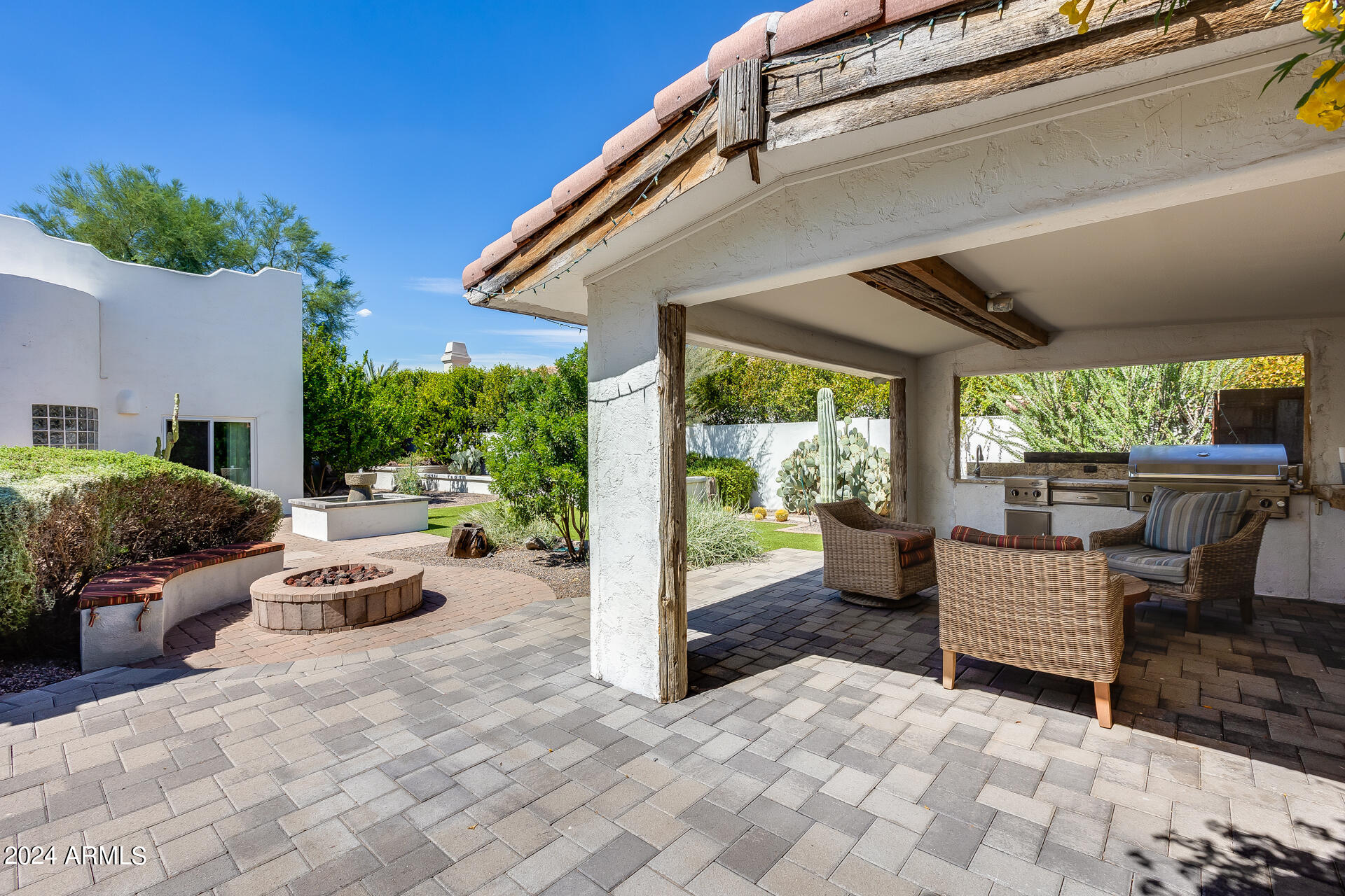 7042 E ORANGE BLOSSOM Lane