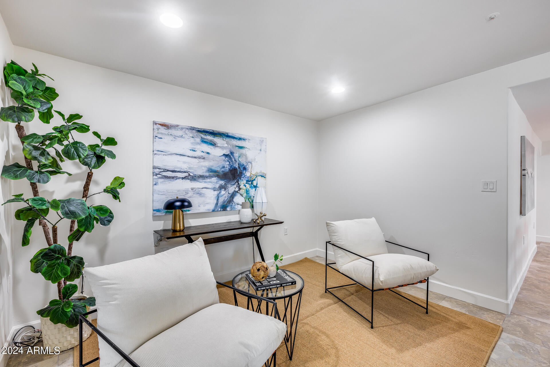 7042 E ORANGE BLOSSOM Lane