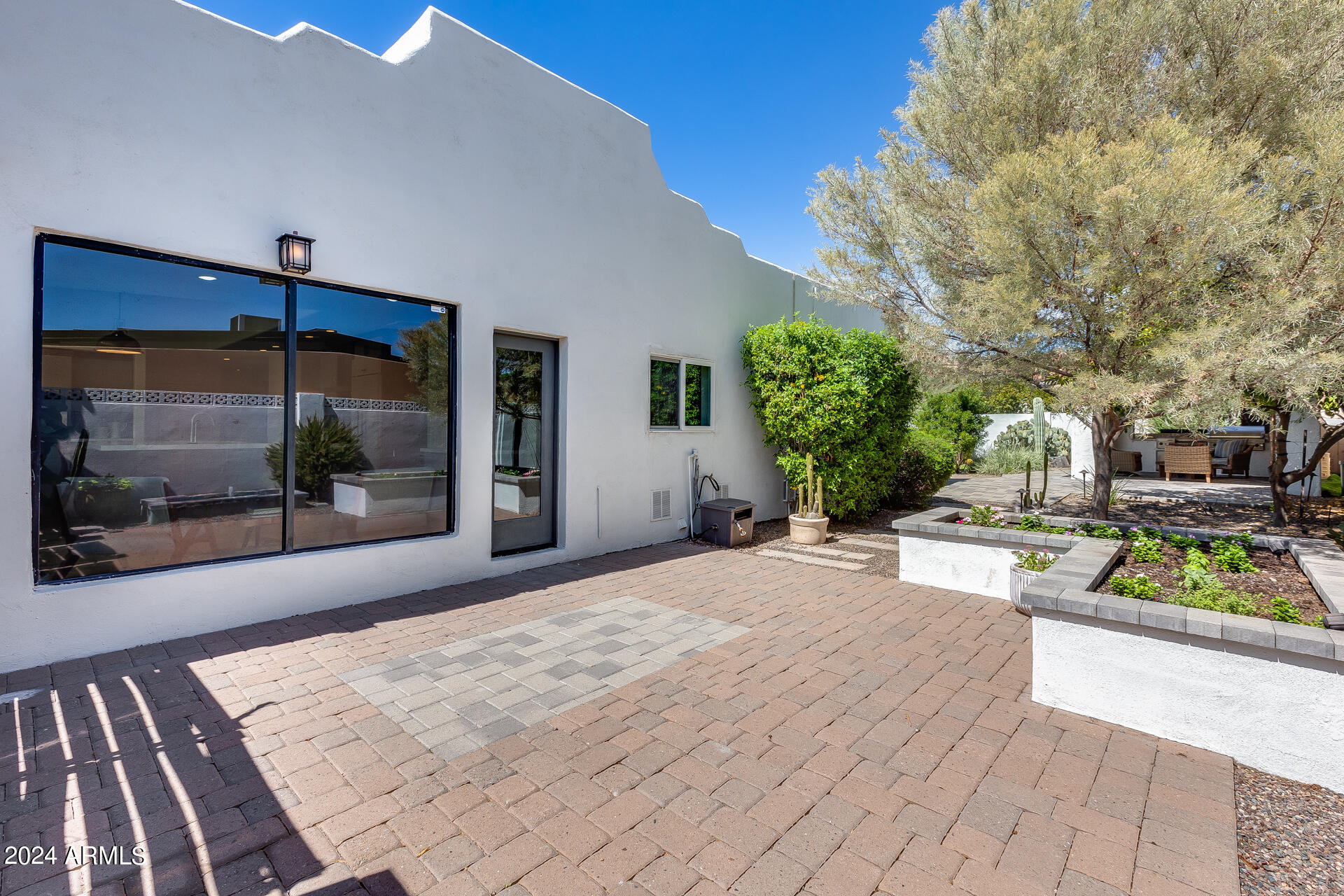 7042 E ORANGE BLOSSOM Lane