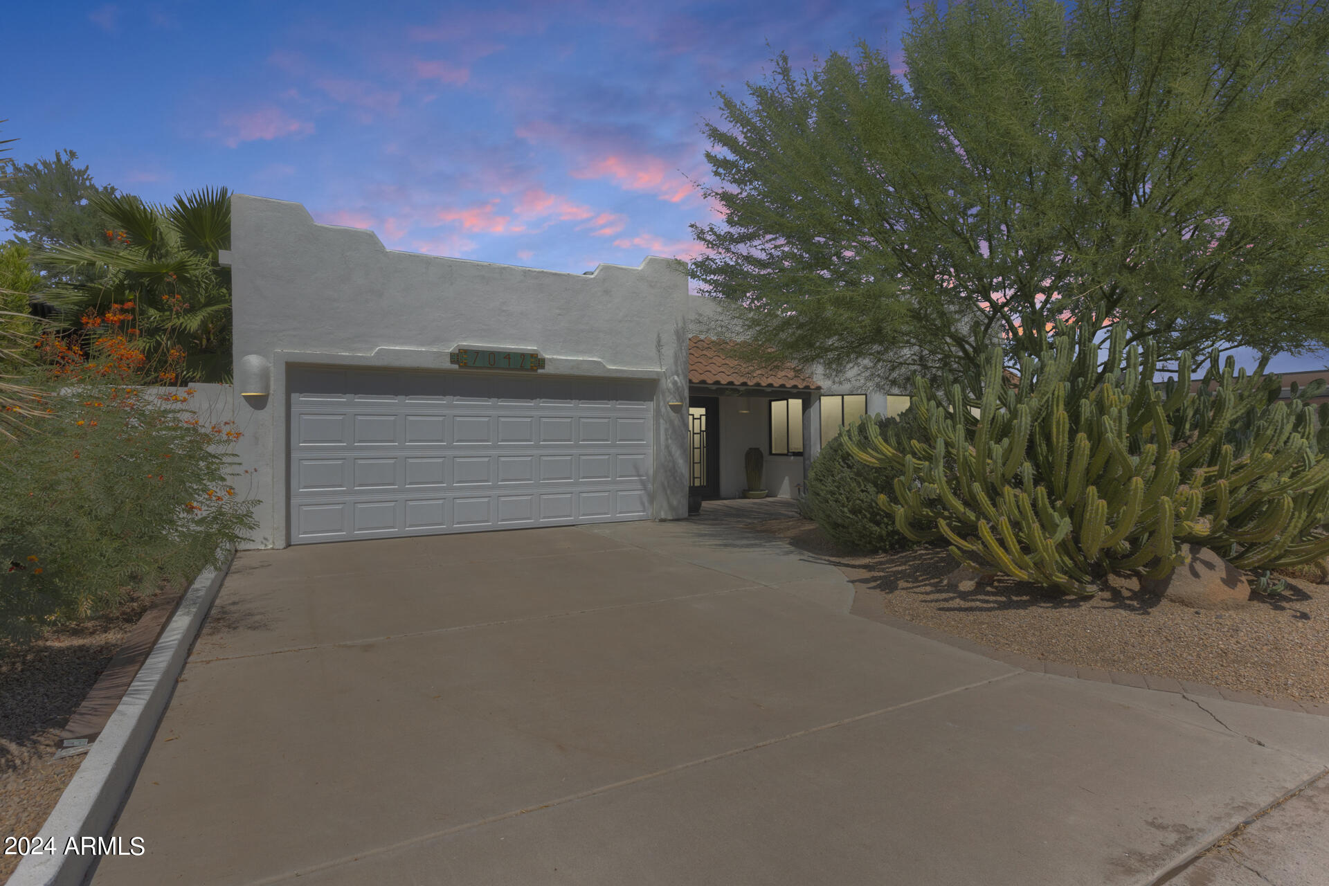 7042 E ORANGE BLOSSOM Lane