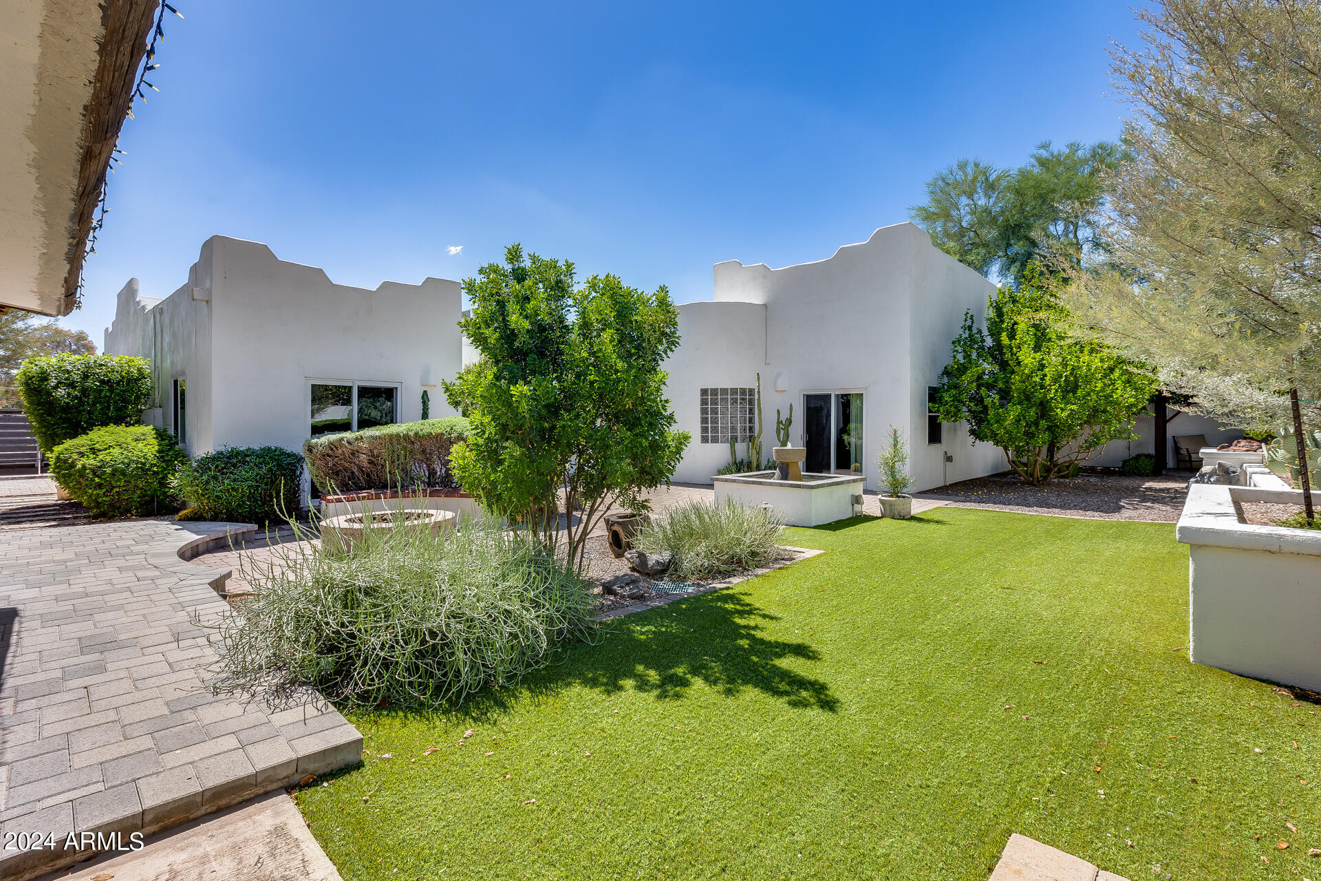 7042 E ORANGE BLOSSOM Lane