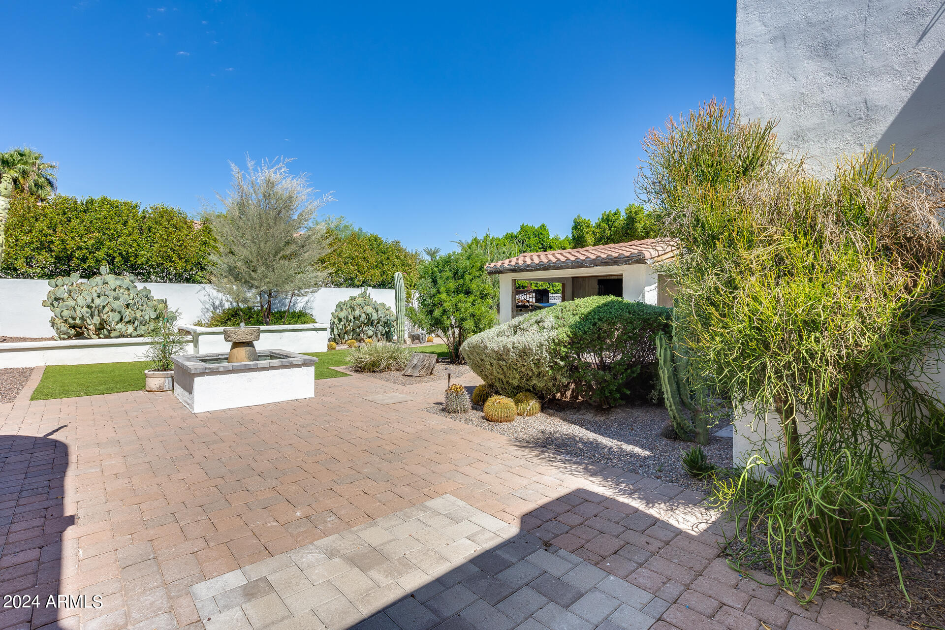 7042 E ORANGE BLOSSOM Lane