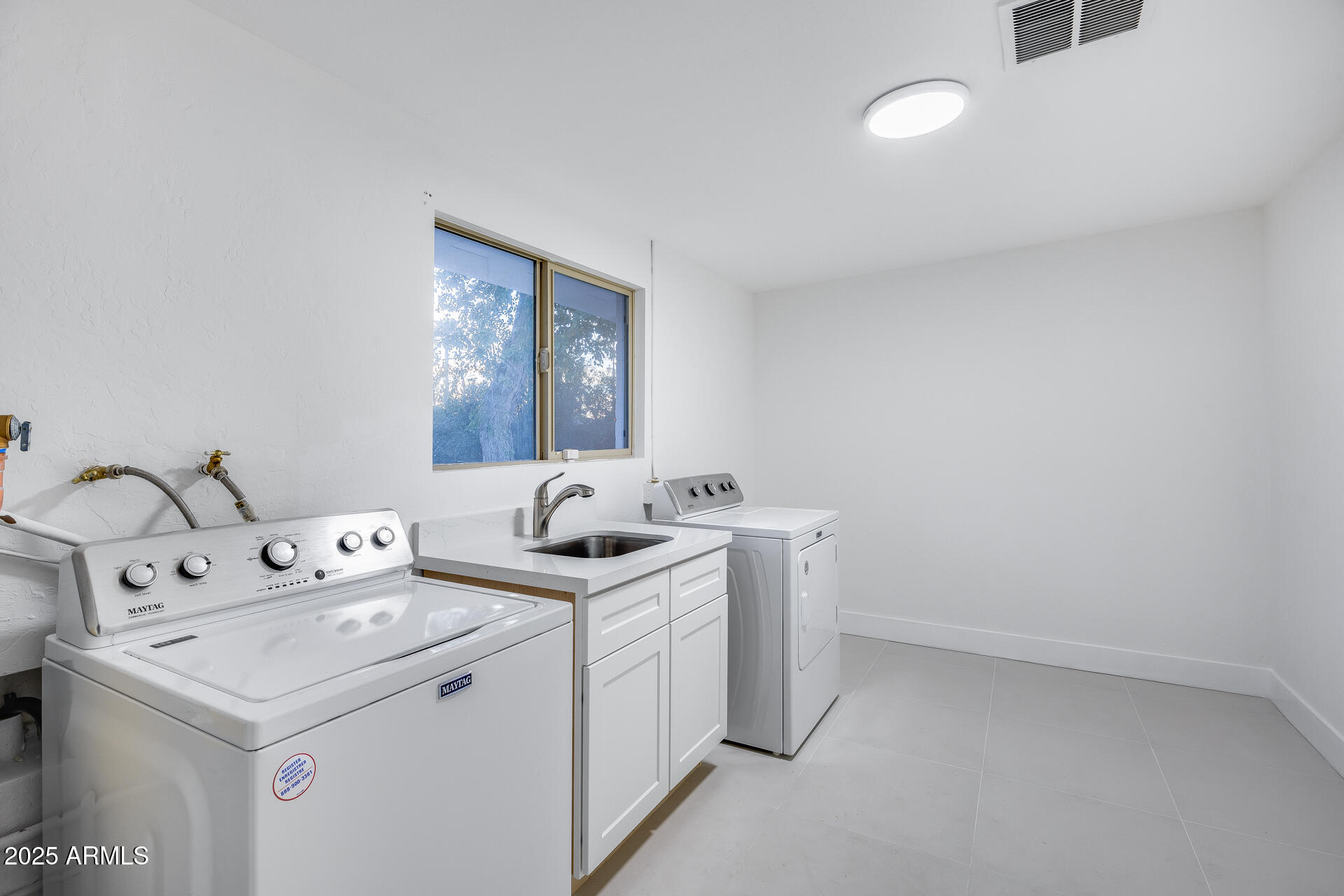 4501 E Calle Redonda