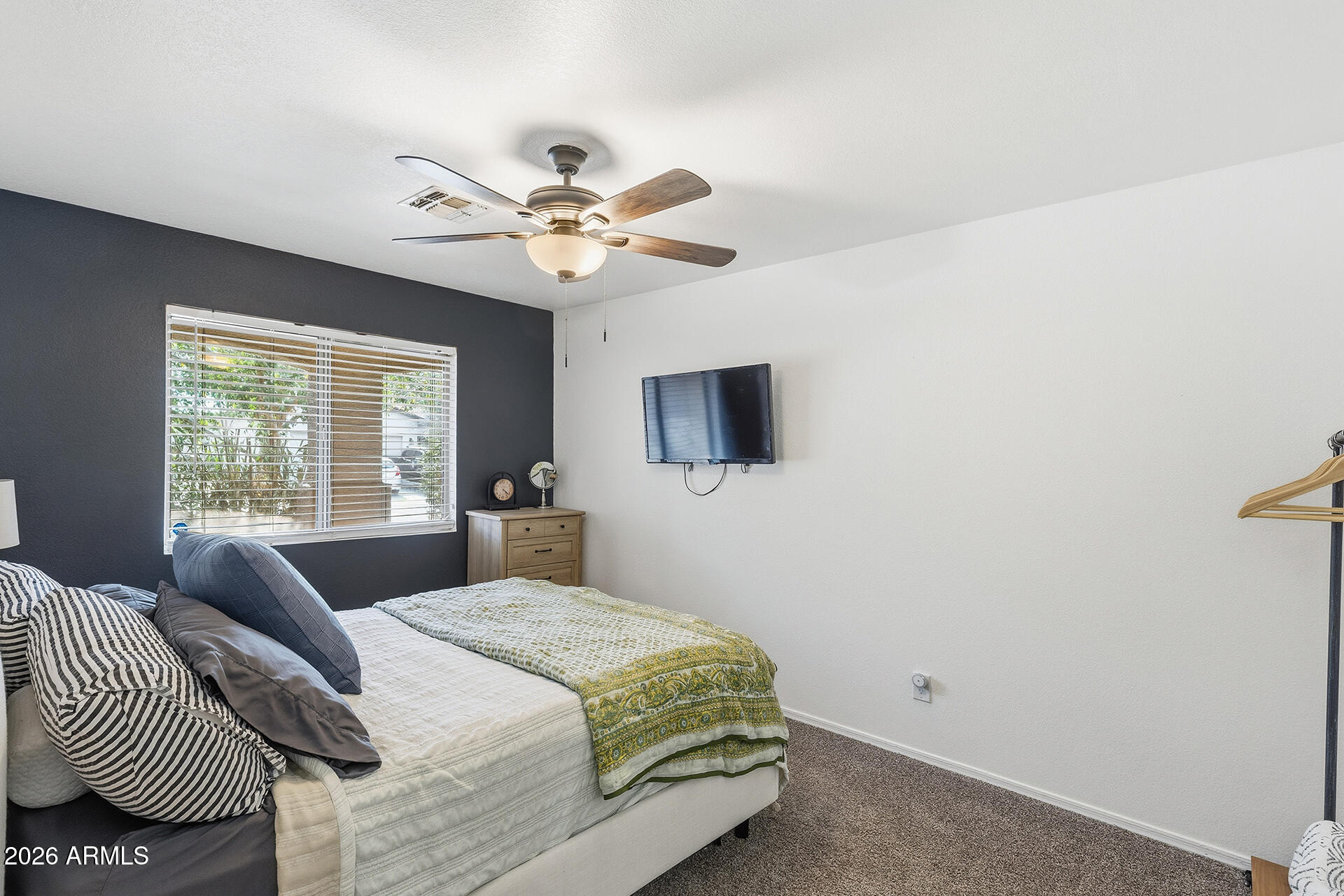 1018 E COWBOY COVE Trail