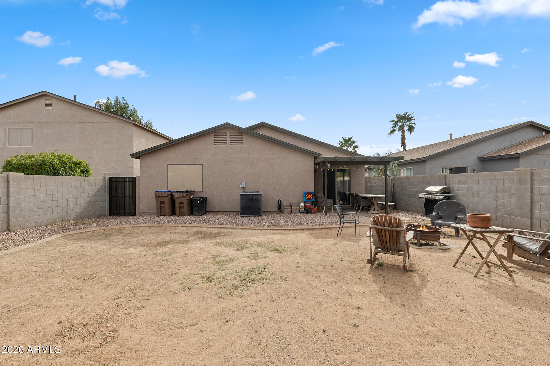 1018 E COWBOY COVE Trail