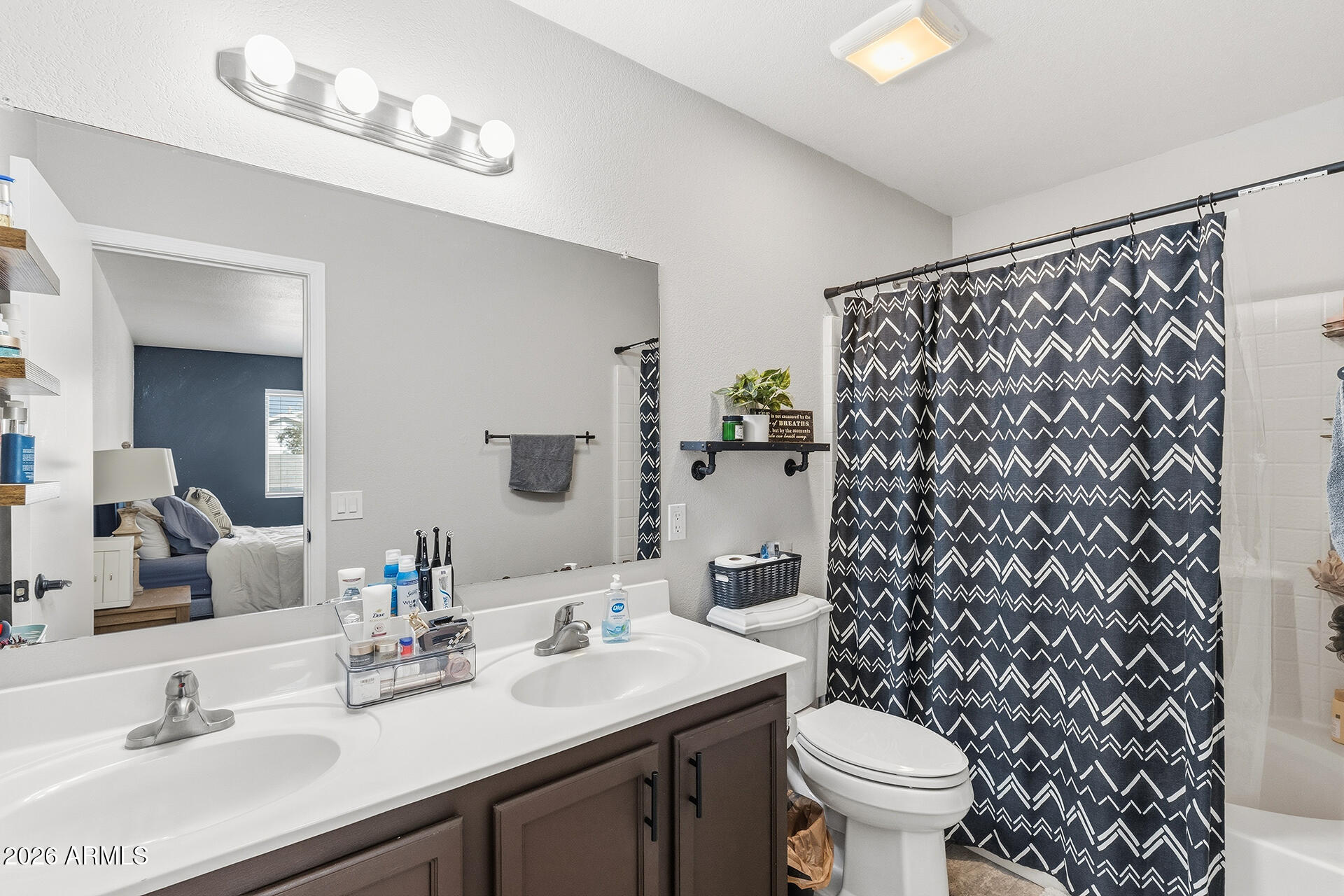 1018 E COWBOY COVE Trail