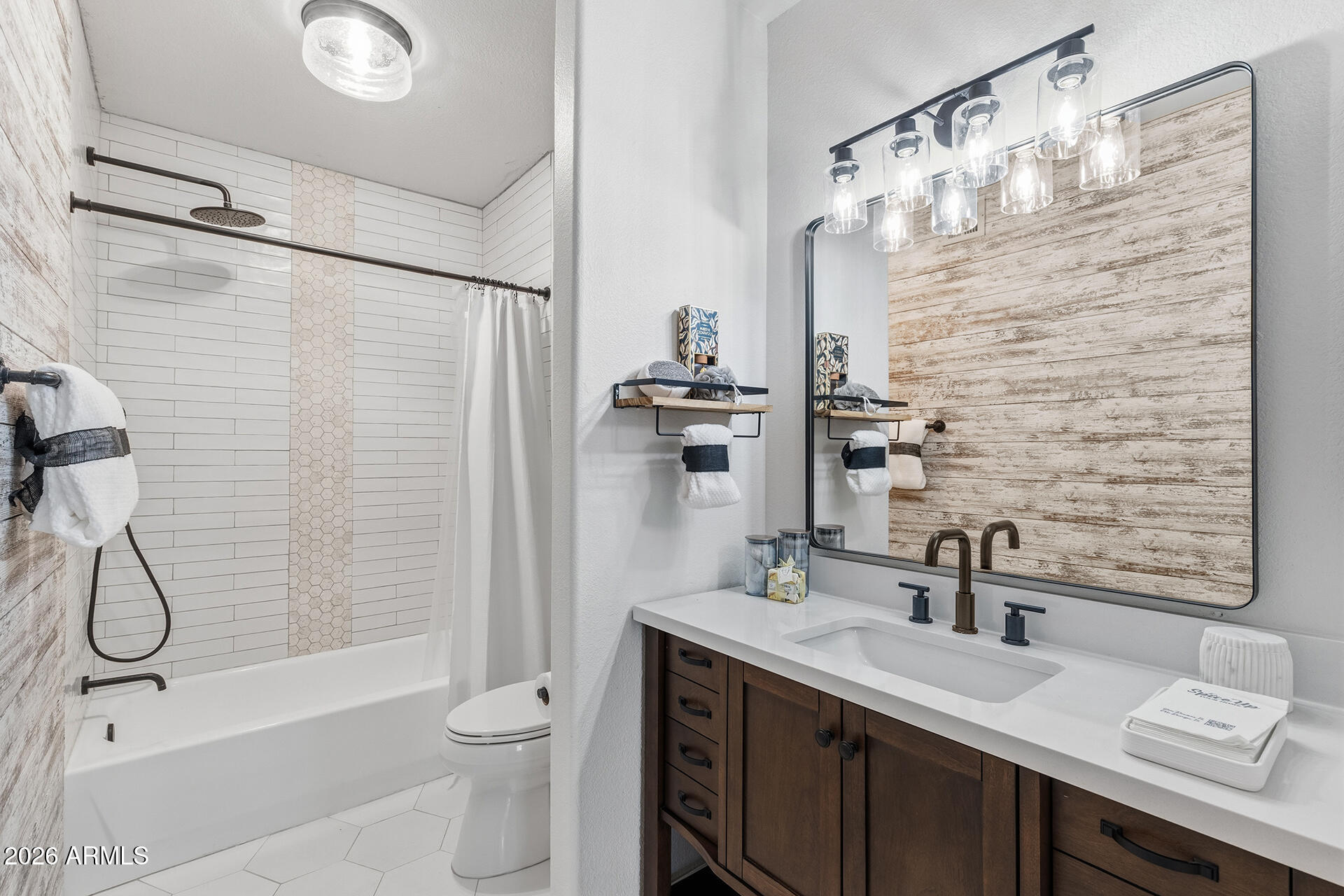 4925 E DESERT COVE Avenue 210