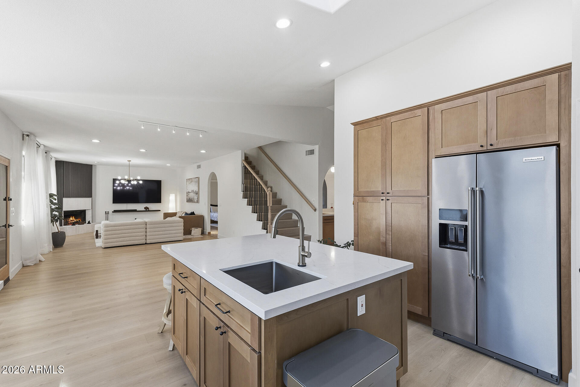 5641 E GRANDVIEW Road