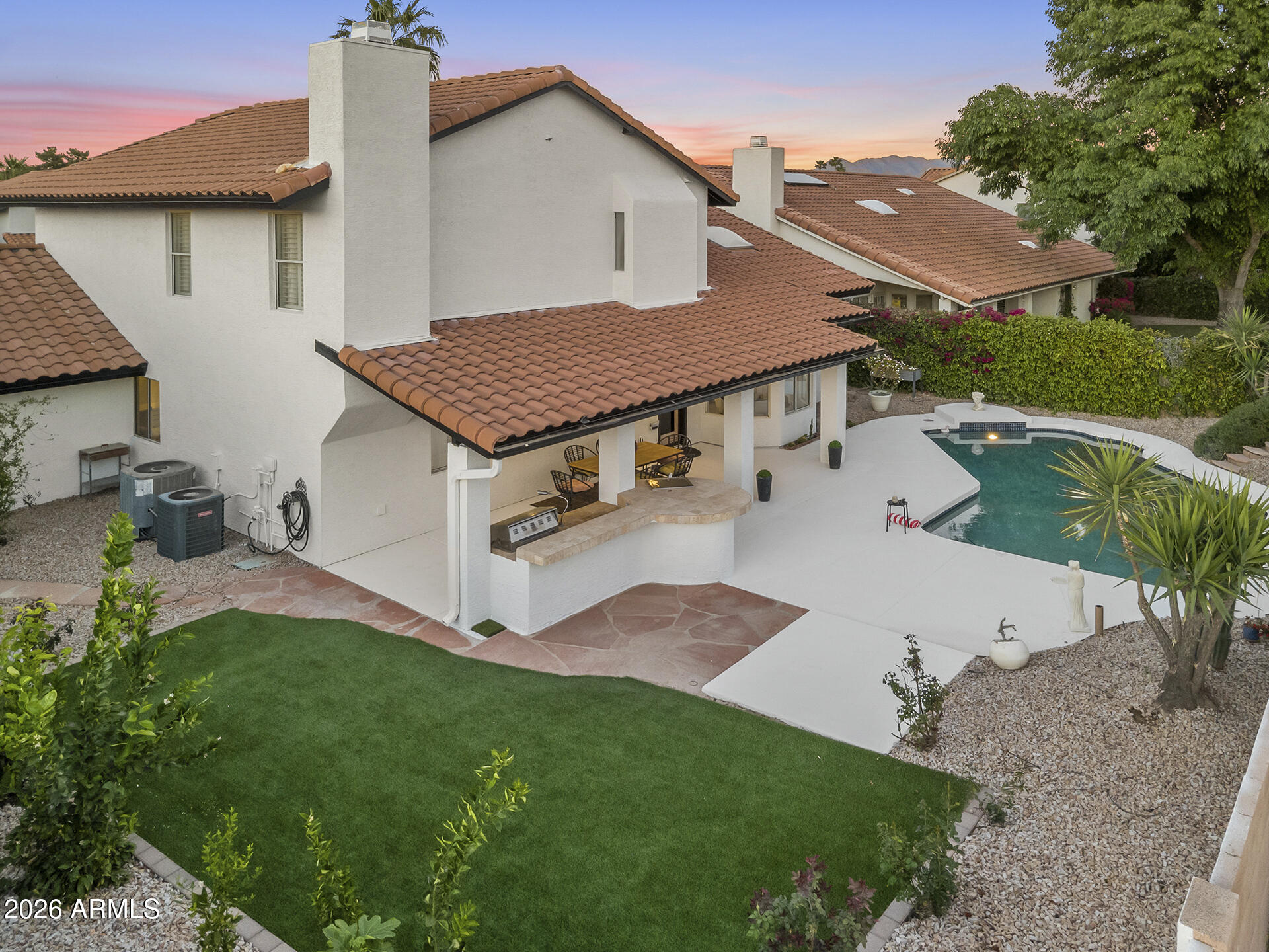 5641 E GRANDVIEW Road