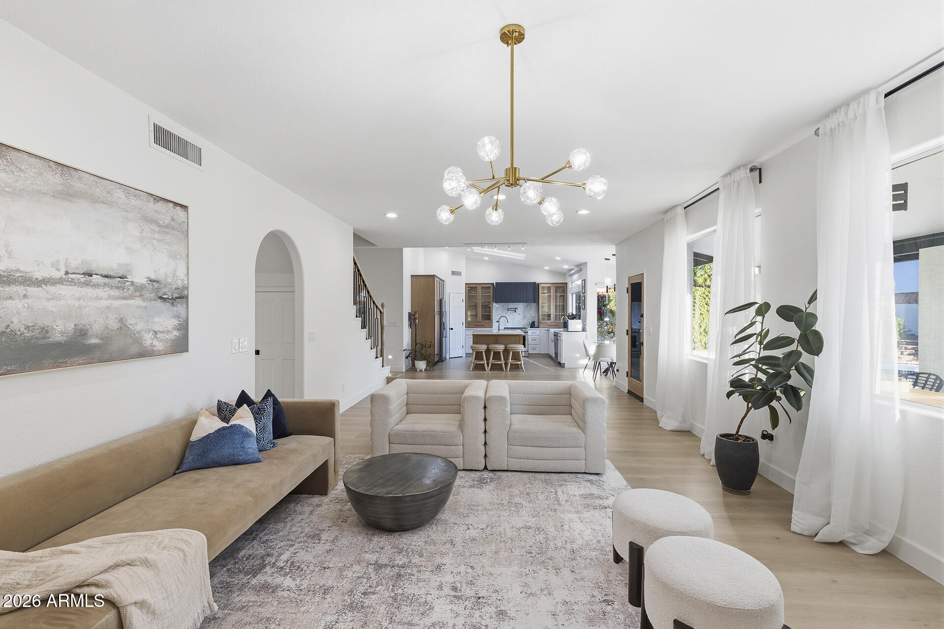 5641 E GRANDVIEW Road