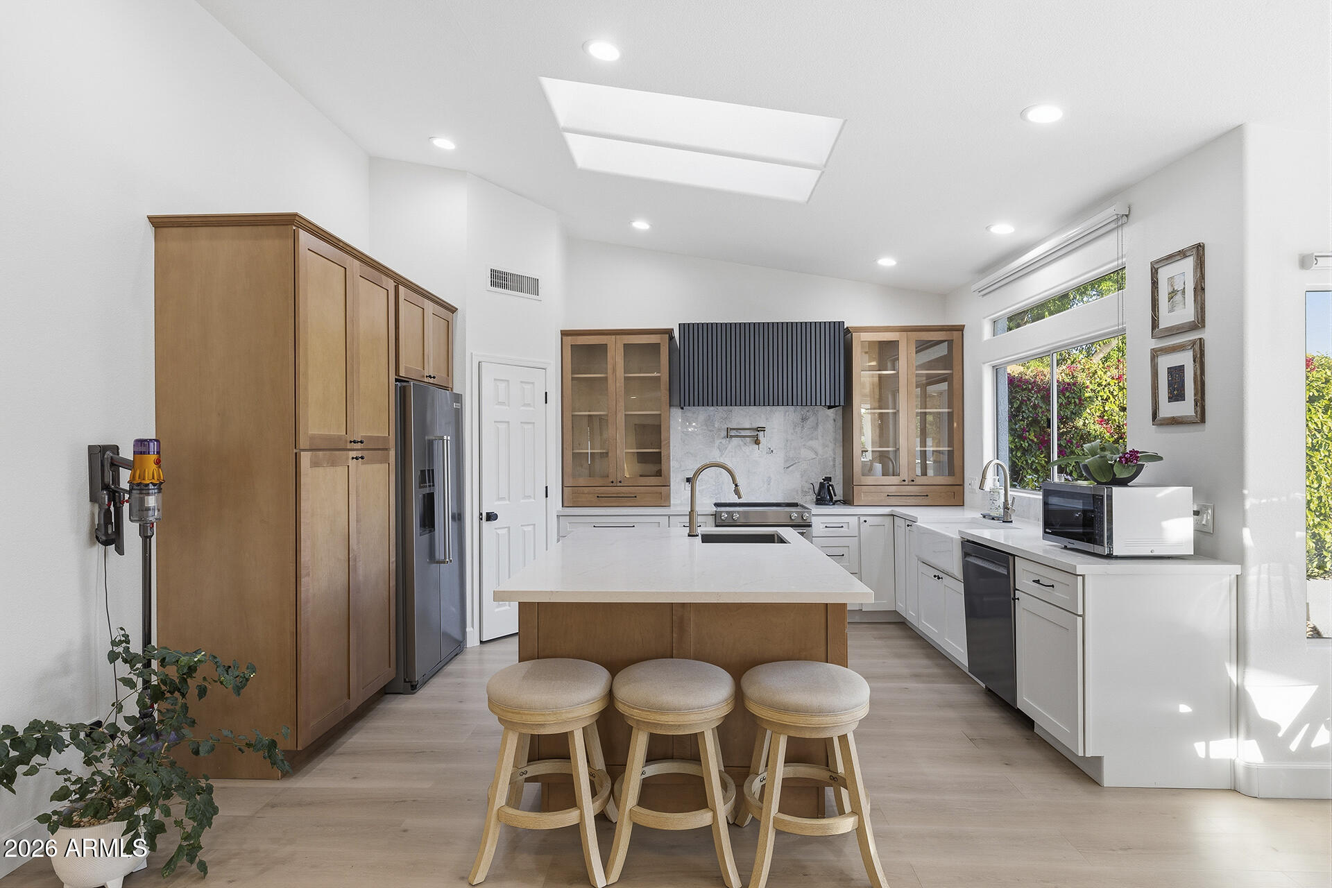 5641 E GRANDVIEW Road